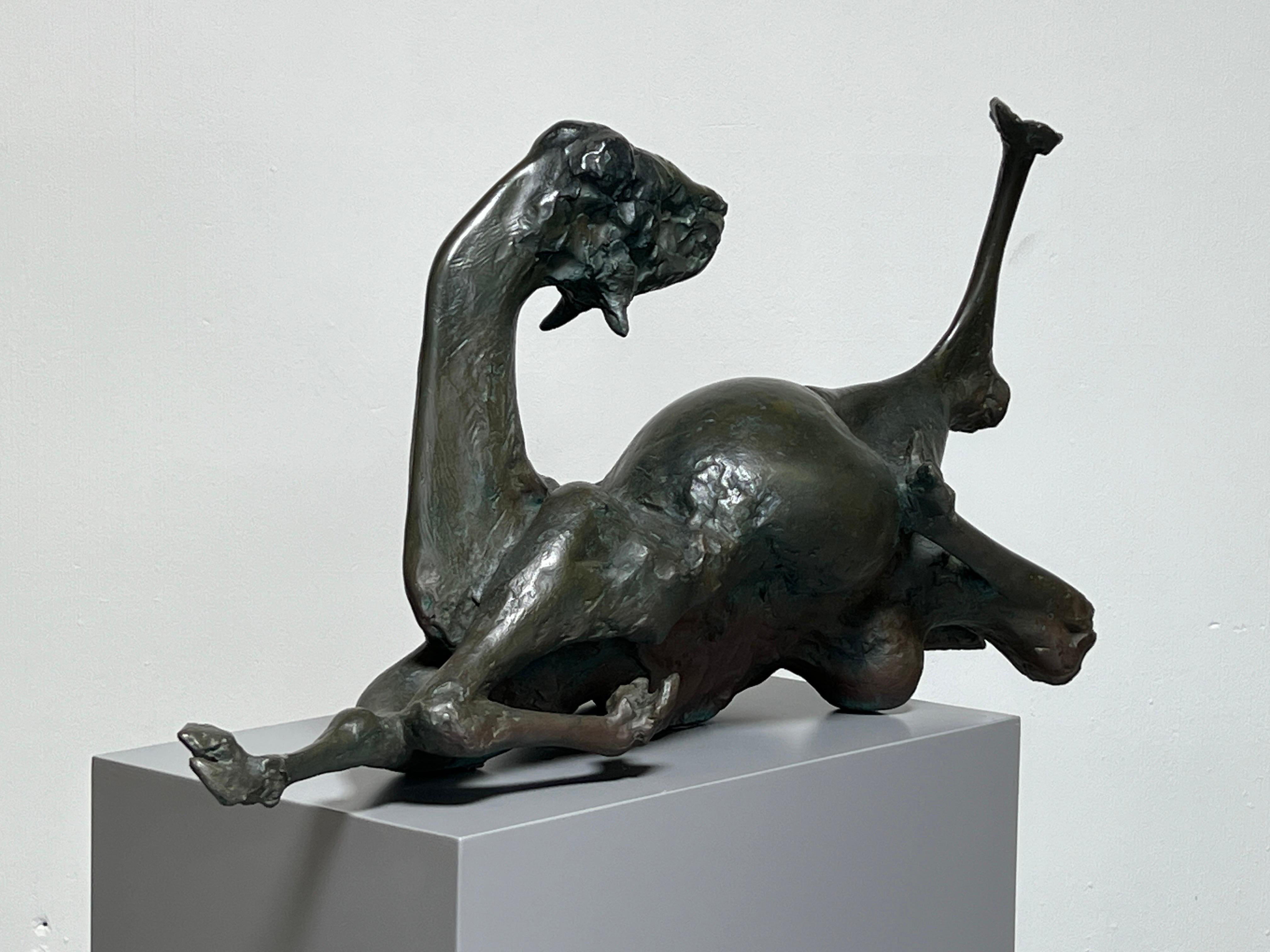 Fin du 20e siècle Sculpture en bronze de Jack Zajac 'Bound Goat, Monday' (Chèvre liée, lundi) en vente