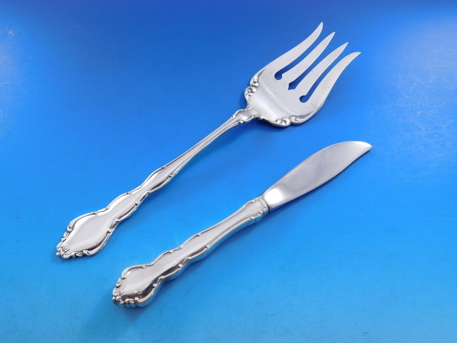 Bountiful by Oneida sterling silver flatware set, 77 pieces. This set includes:

12 Knives, 9