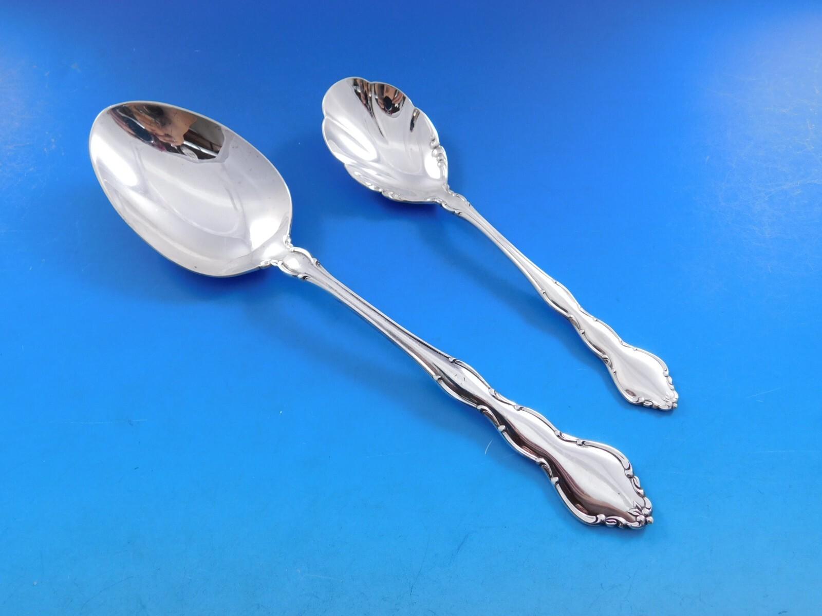 Bountiful by Oneida Sterling Silver Flatware Set for 12 Service 77 pieces In Excellent Condition For Sale In Big Bend, WI