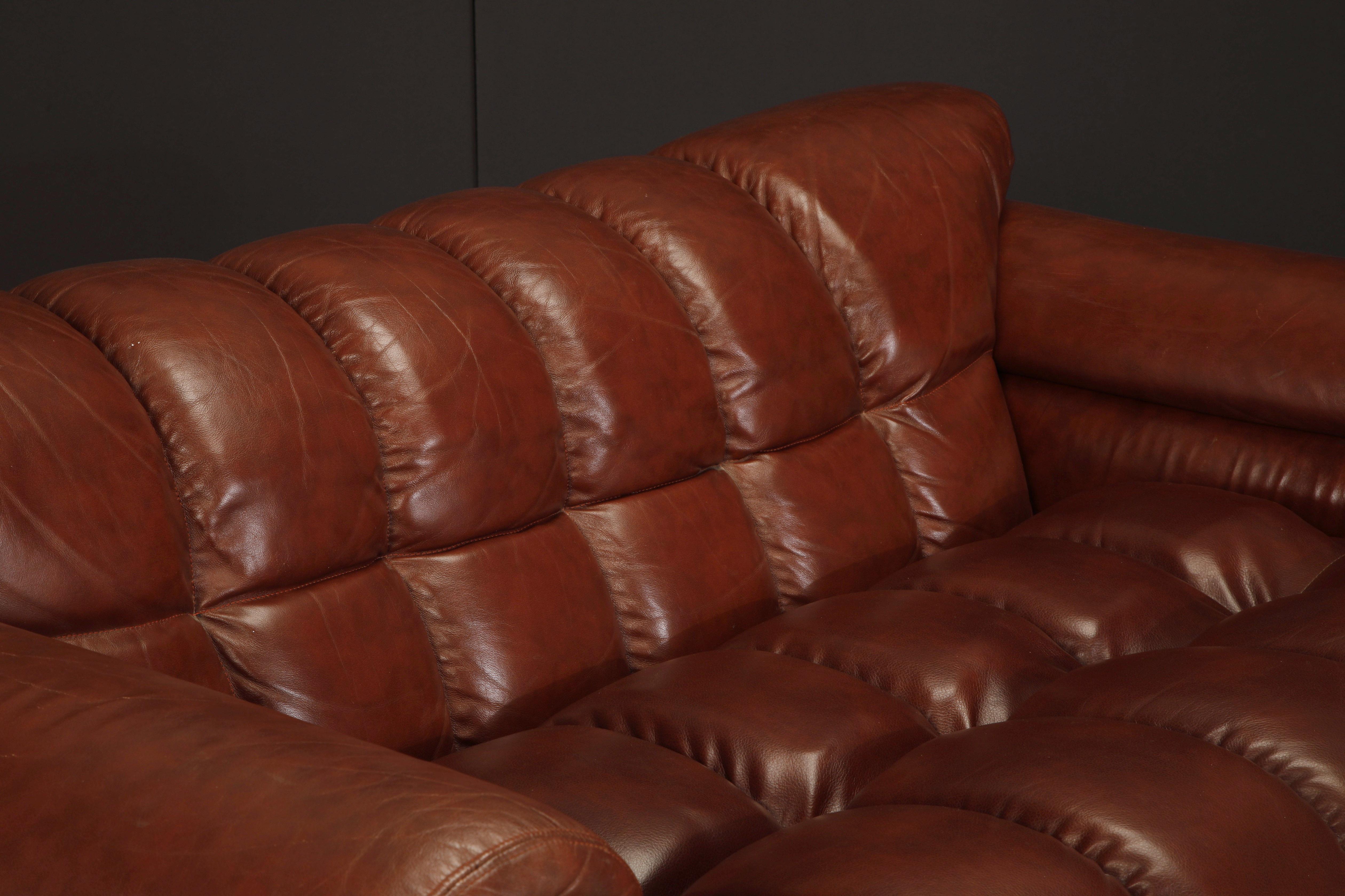'Bounty' Leather Loveseat by L. Davanzati for The Pace Collection, 1980s In Good Condition For Sale In Los Angeles, CA