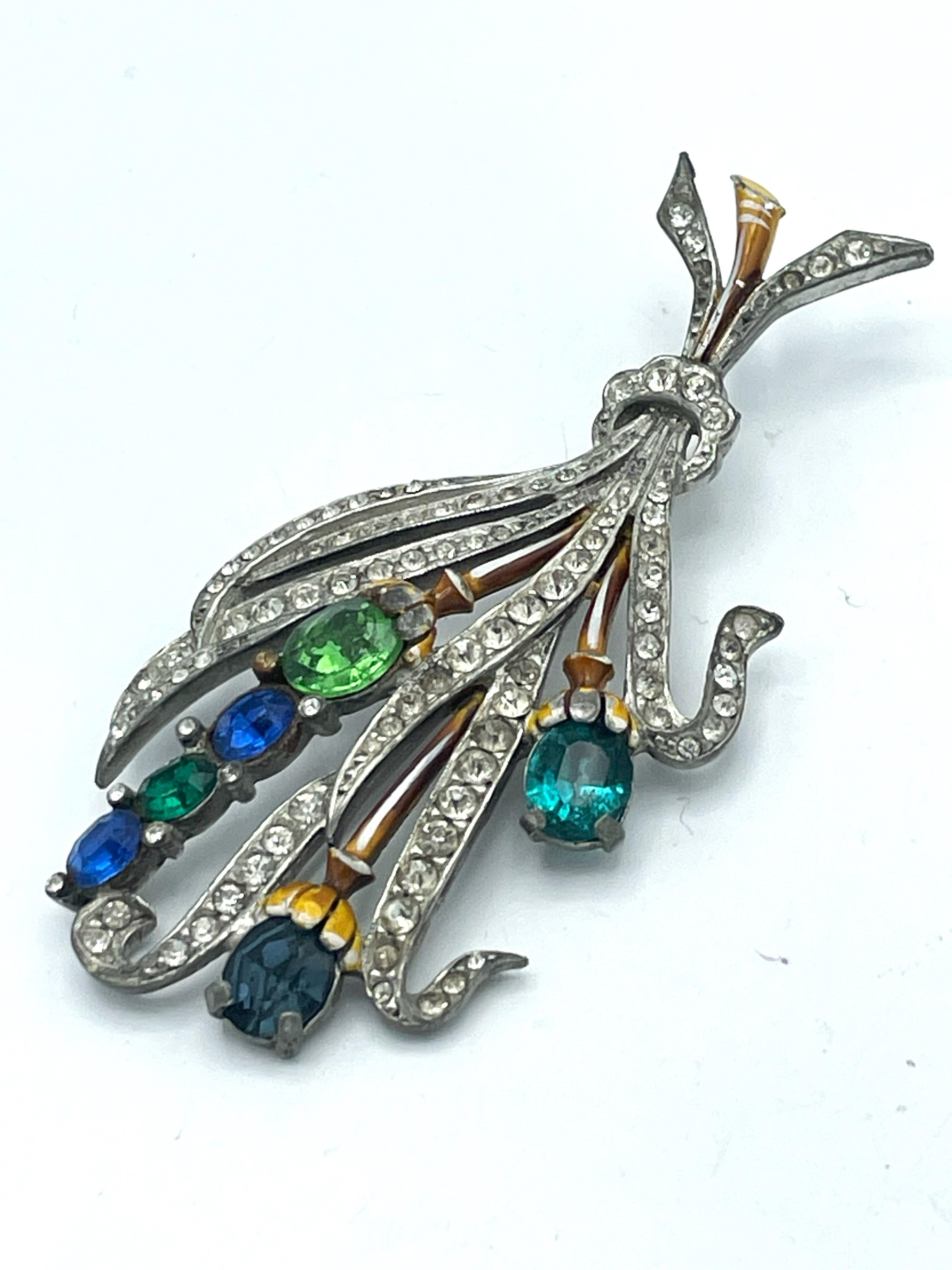 Bouquet brooch from the 1930/40s with blue, green and clear rhinestones, potash  In Good Condition For Sale In Stuttgart, DE