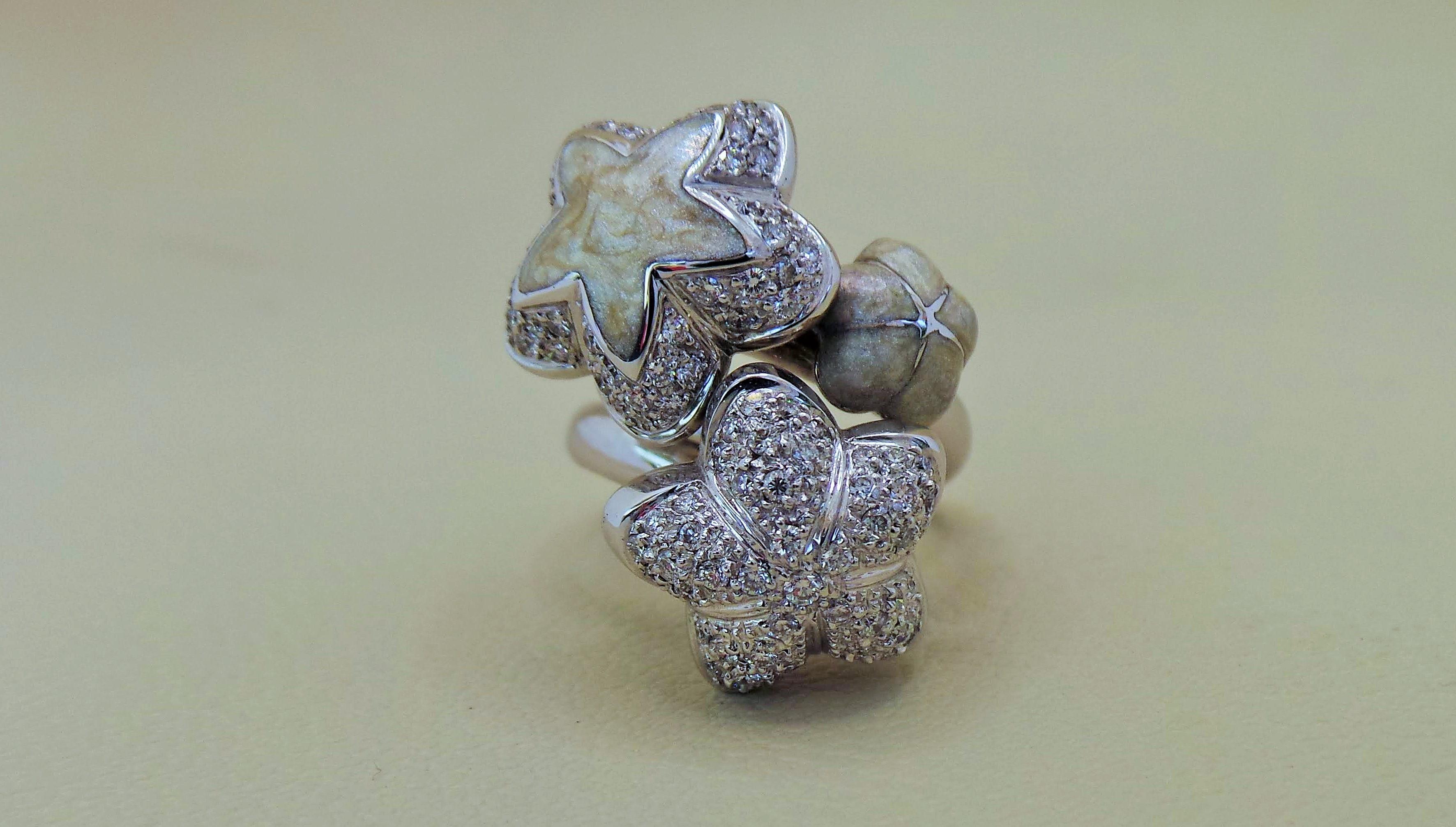 Brilliant Cut Bouquet of Stars White Gold 0.80K Diamonds Enamel Mother-of-pearl Cocktail Ring For Sale