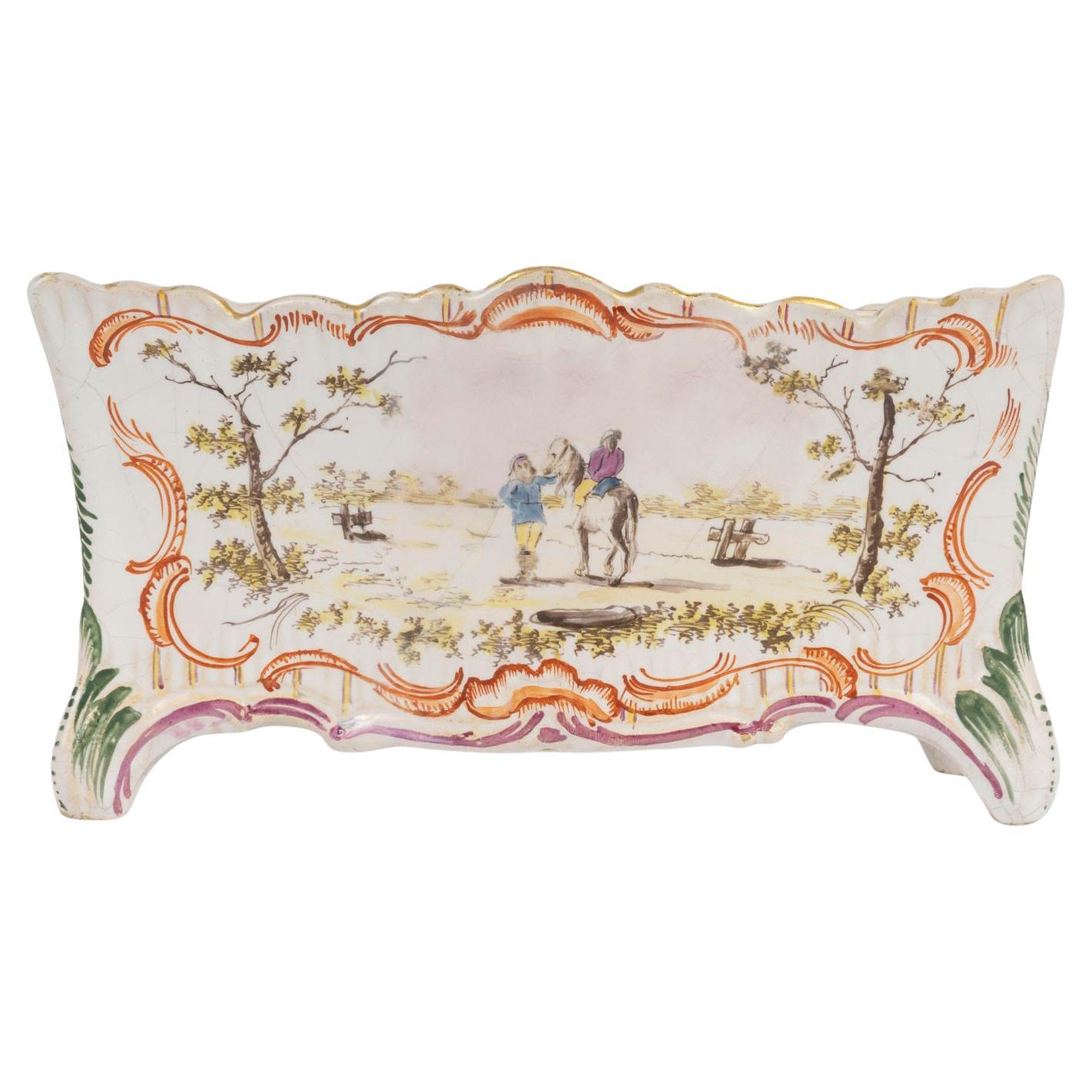 Bouquetière, un vaso di porcellana del XVIII secolo.