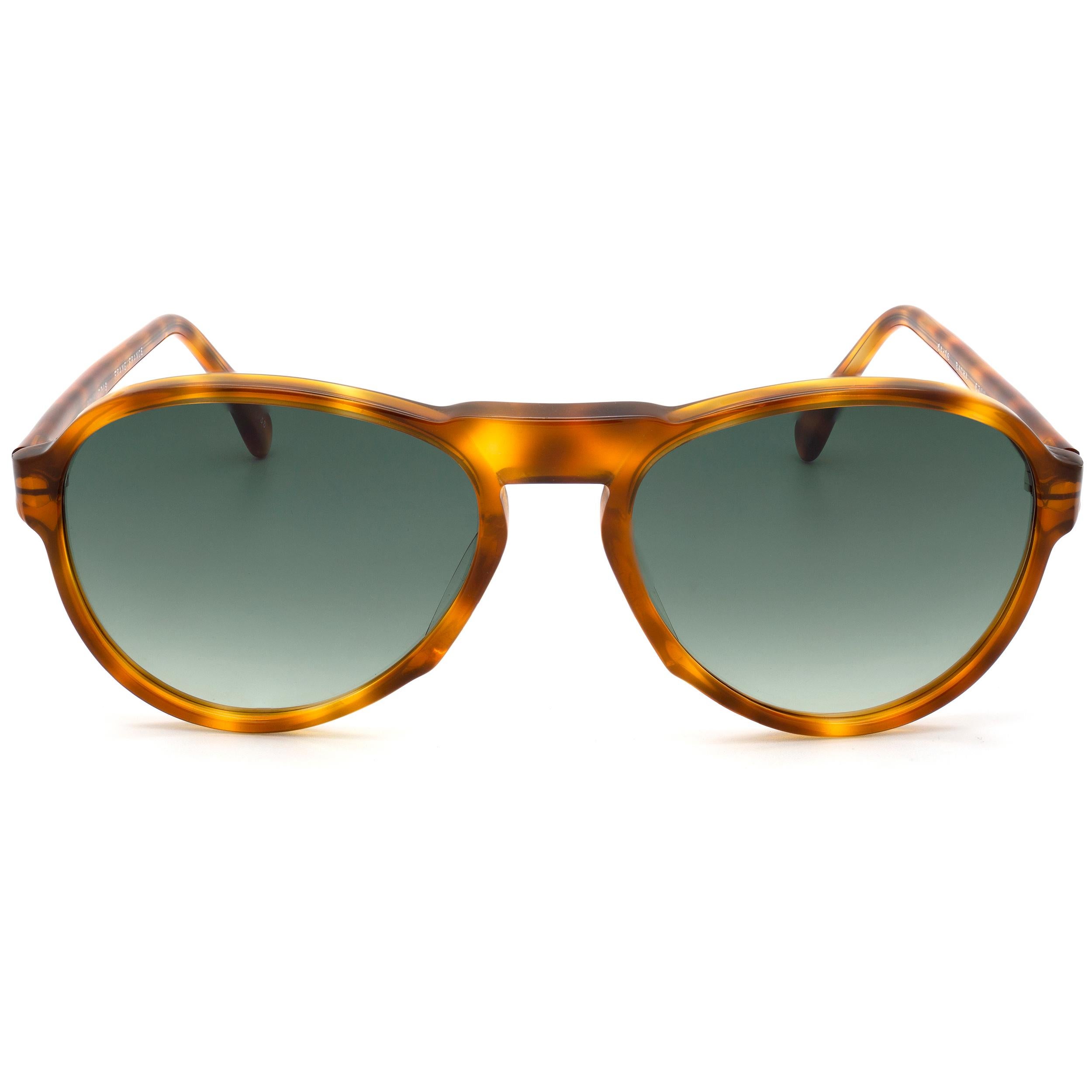 Bourgeois Eyewear est une marque établie dans l'industrie qui a gagné sa réputation en offrant une qualité constante et des styles à la mode aux fournisseurs de lunettes les plus exigeants de l'industrie. Les exposants du Silmo et de Vision Expo