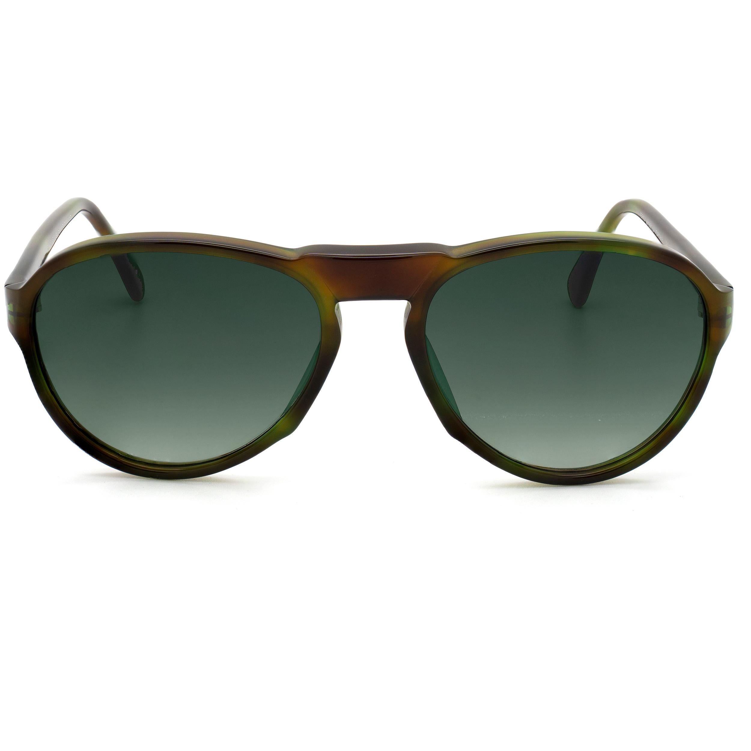 Bourgeois Eyewear est une marque établie dans l'industrie qui a gagné sa réputation en offrant une qualité constante et des styles à la mode aux fournisseurs de lunettes les plus exigeants de l'industrie. Les exposants du Silmo et de Vision Expo