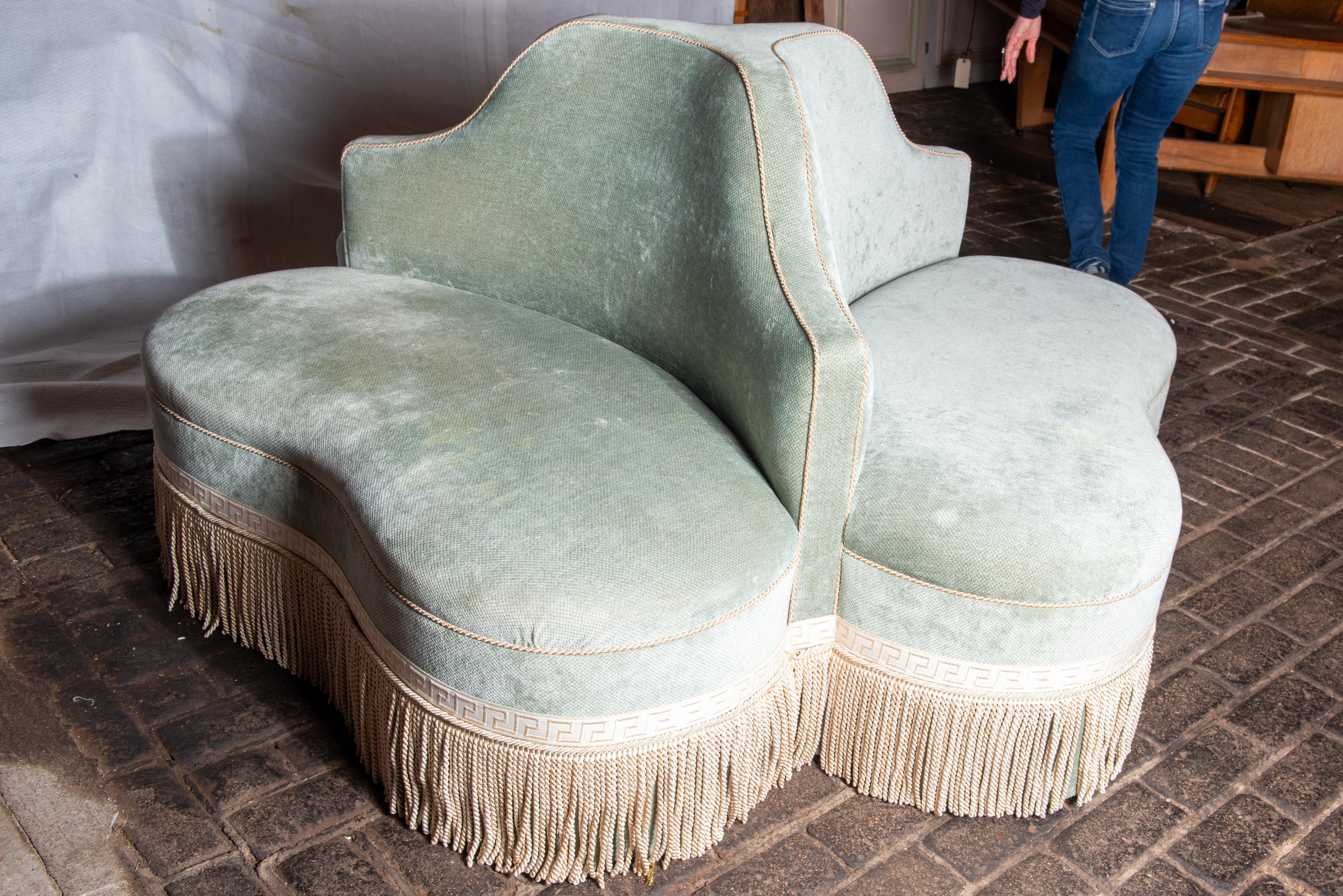American Bourne, Round Sofa Banquette