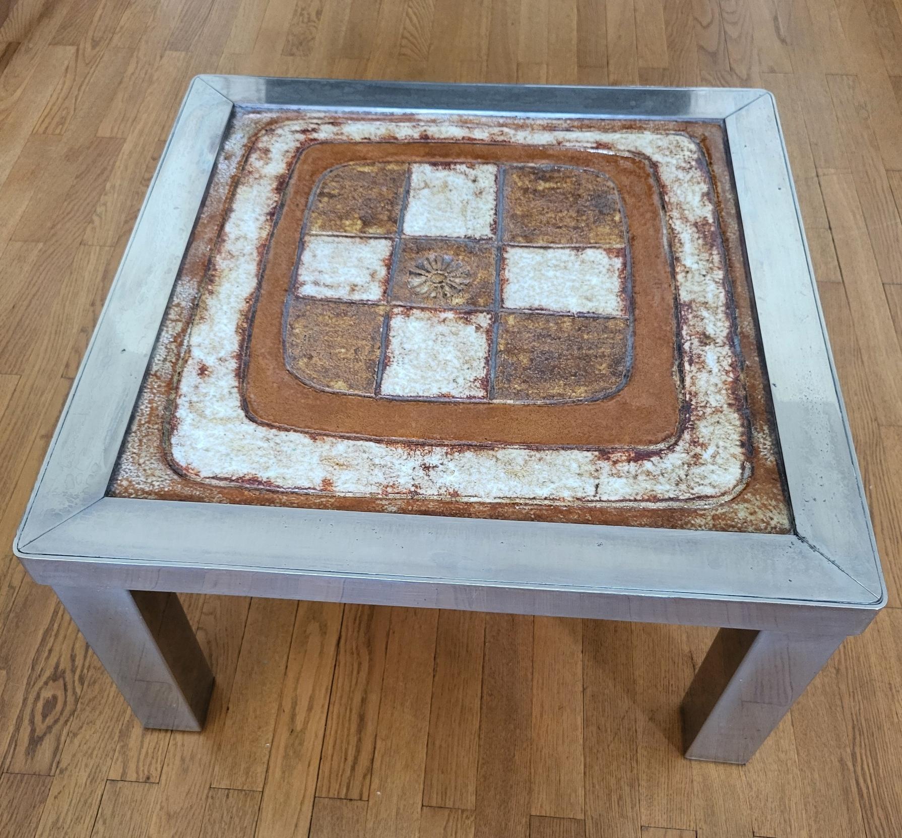 Français Bout de canapé Jean Gregorieff pour Roche Bobois céramique et chrome France 1970 en vente