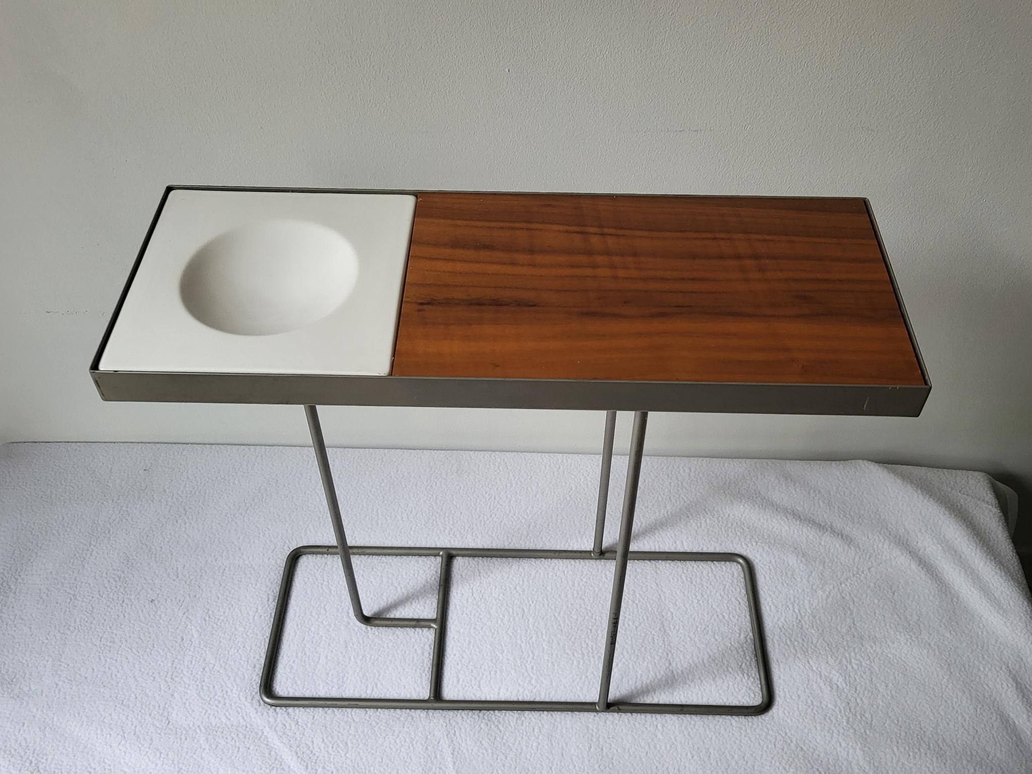 Moderno Bout de canapé Robin Day per Habitat International Francia Circa 1990 in vendita