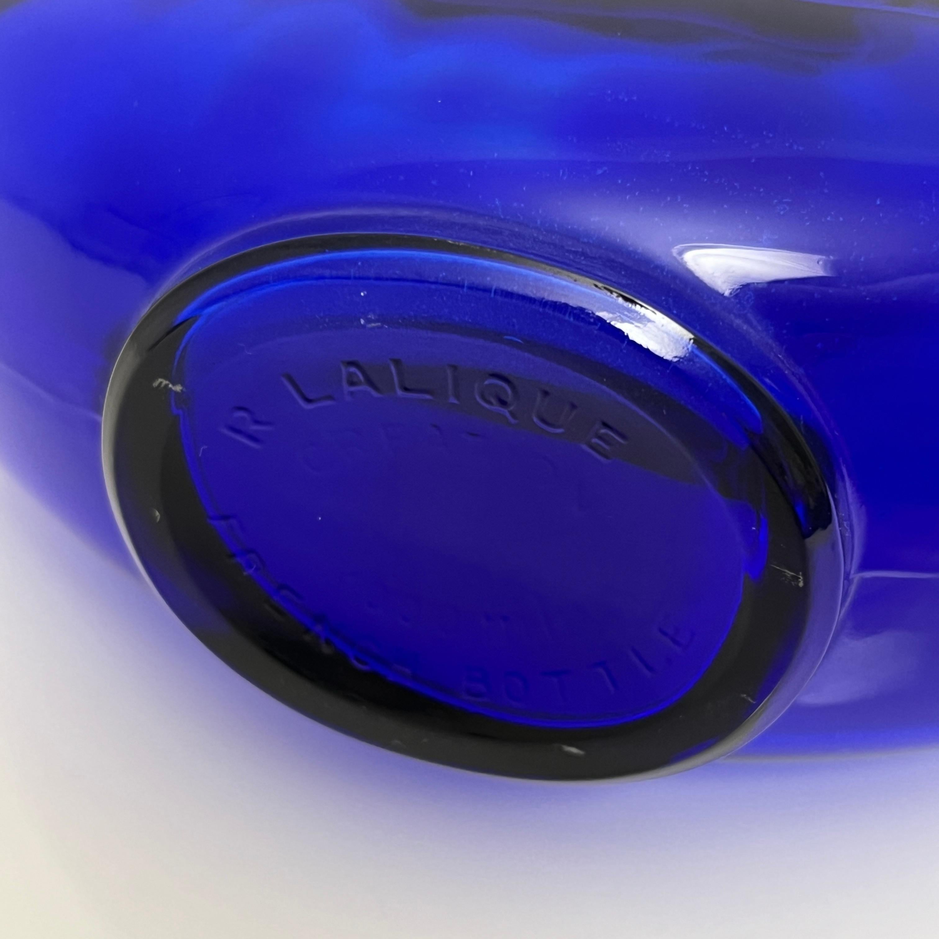 Flacon de parfum Worth Dans la Nuit Rene Lalique bleu cobalt 1 LITRE en vente 2