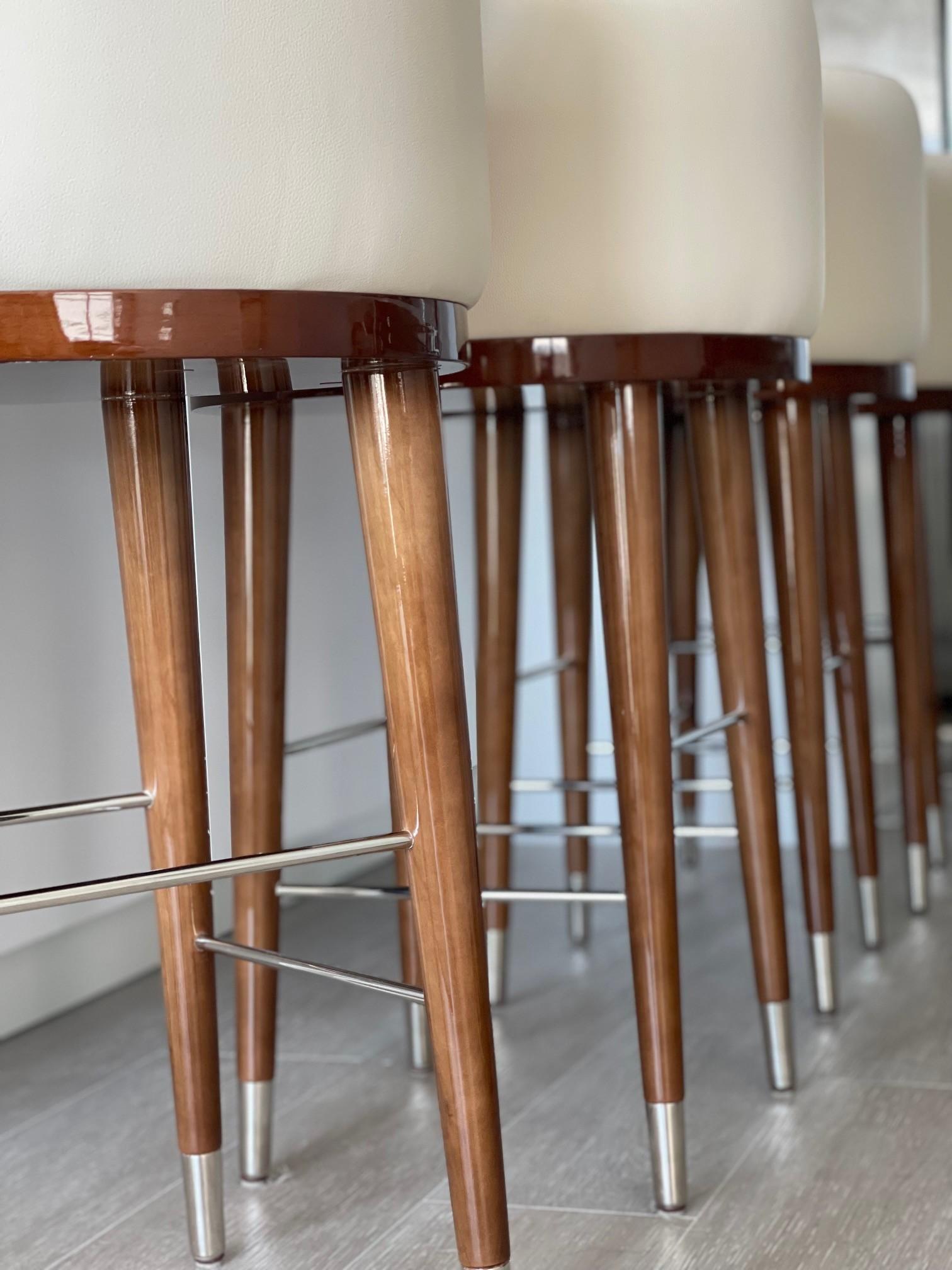 Taburete de bar Boutique Diseñado por Serge de Troyer Lacado en venta