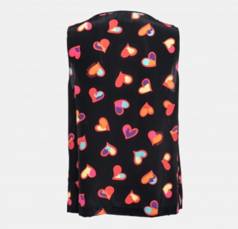 Boutique Moschino Negro Estampado Corazón Seda Volantes Delantero Top L en Bueno estado para la venta en Dubai, Al Qouz 2