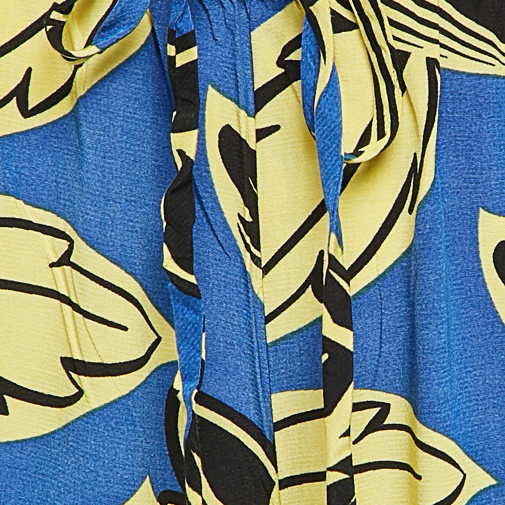 Boutique Moschino Blue/Yellow Leaf Print Crepe Trousers M In Good Condition For Sale In Dubai, Al Qouz 2