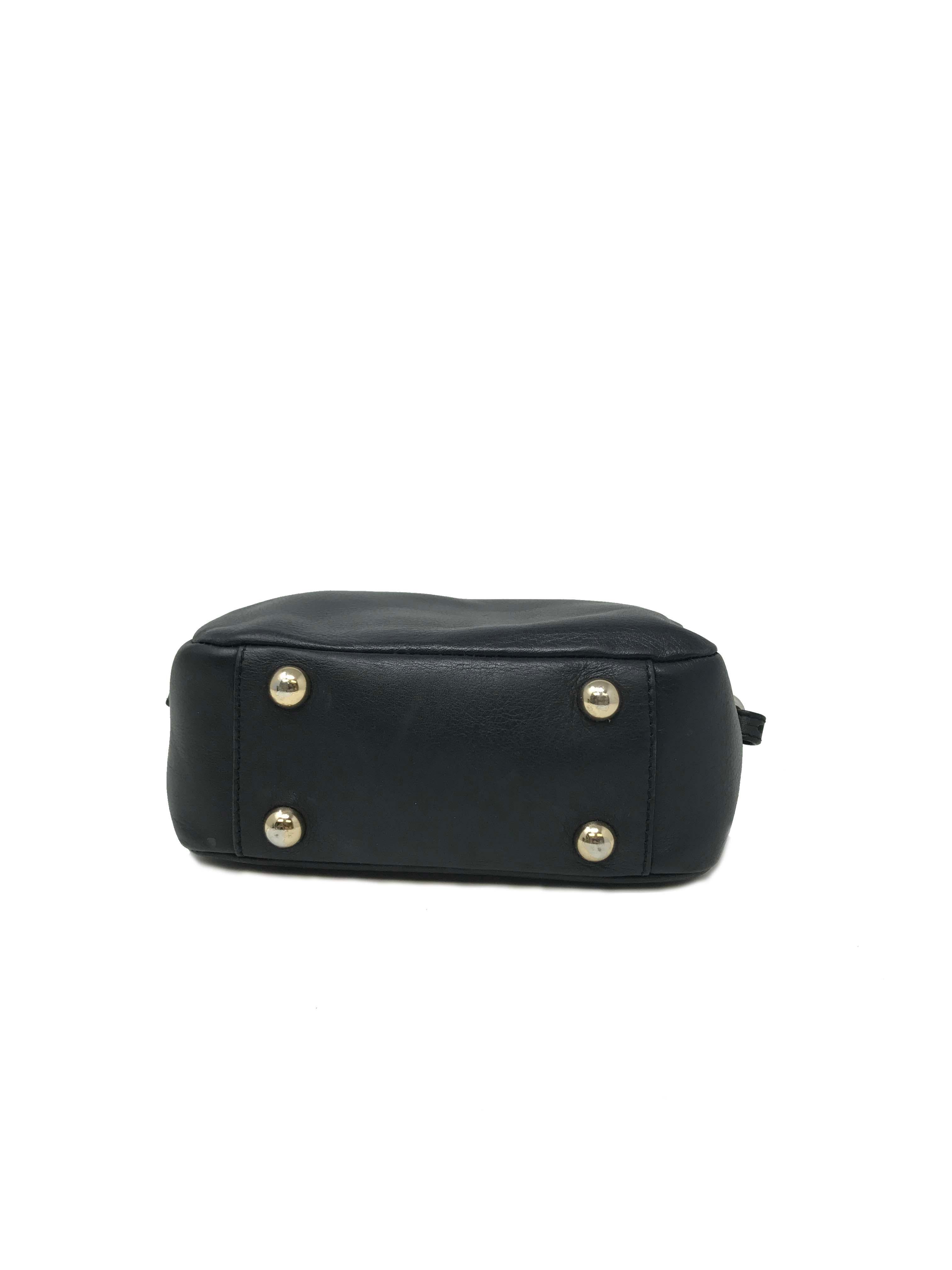 Boutique Moschino Crazy Chain Schwarze Damentasche aus Leder im Zustand „Gut“ im Angebot in New York, NY