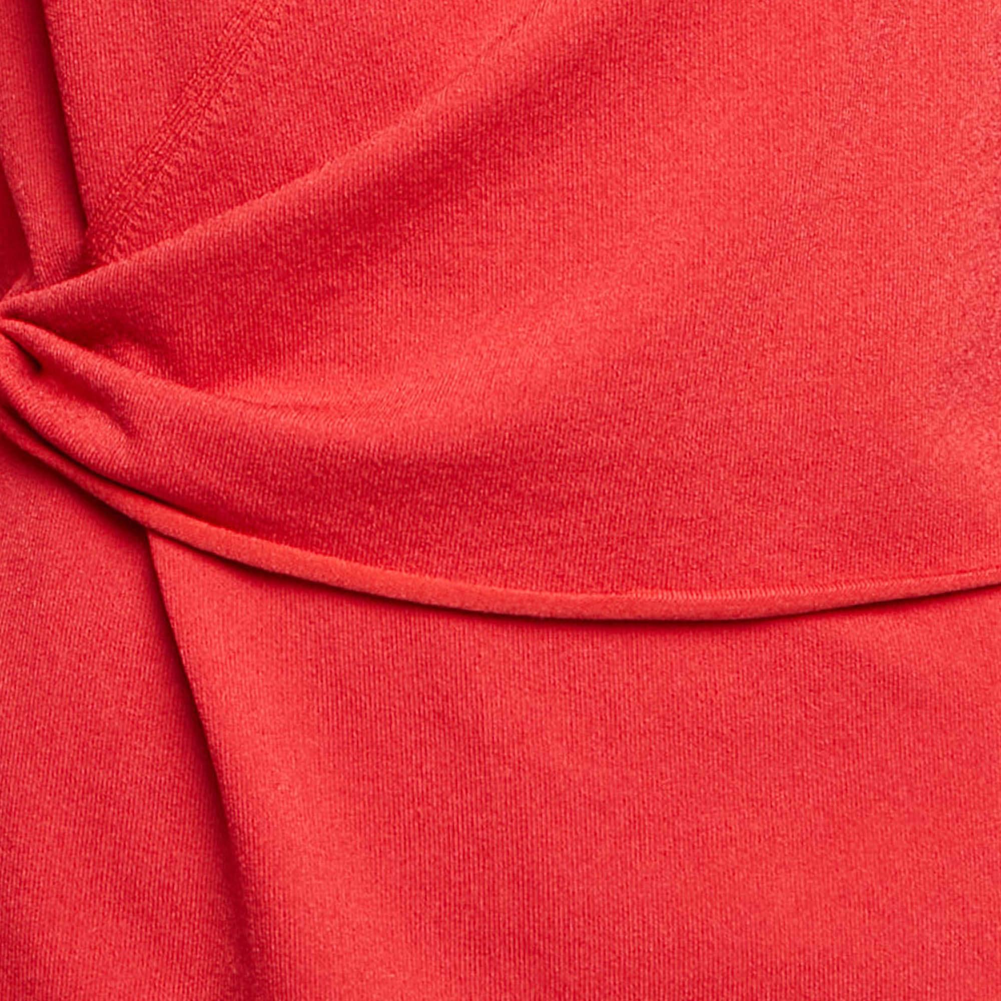 Boutique Moschino Roter Pullover aus Stretch-Strick im Wickelstil M im Zustand „Hervorragend“ im Angebot in Dubai, Al Qouz 2