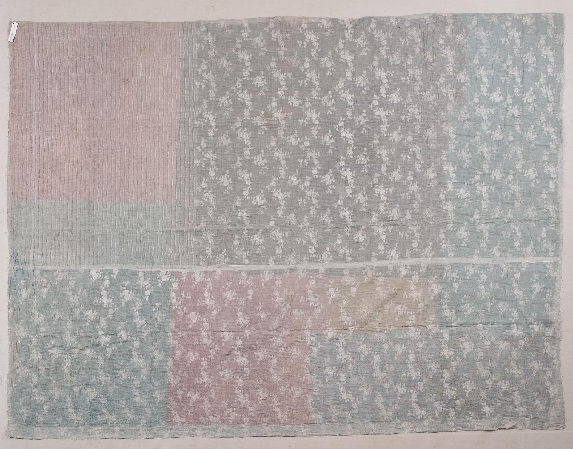 XXI secolo e contemporaneo Boutis realizzati con antiche Fabrici indonesiane in vendita