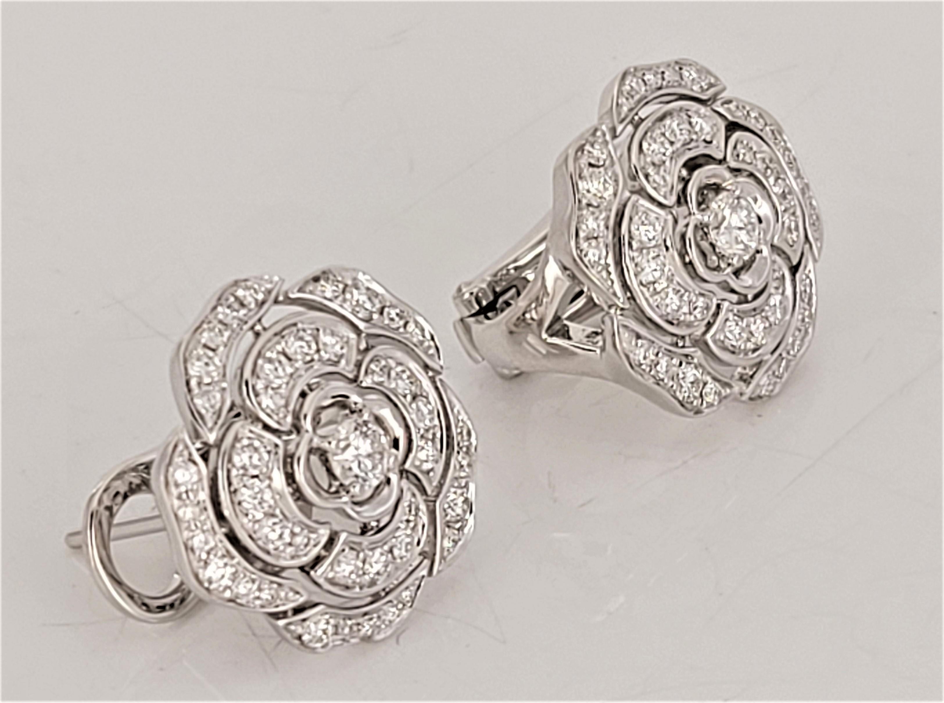 Brand Chanel 
18K White Gold
Diamonds- 82pcs,  Dia:0.665ct 
Dimension 14.5x14.5mm
Earring Weight 7.26g
Gender Women
Condition New, never worn