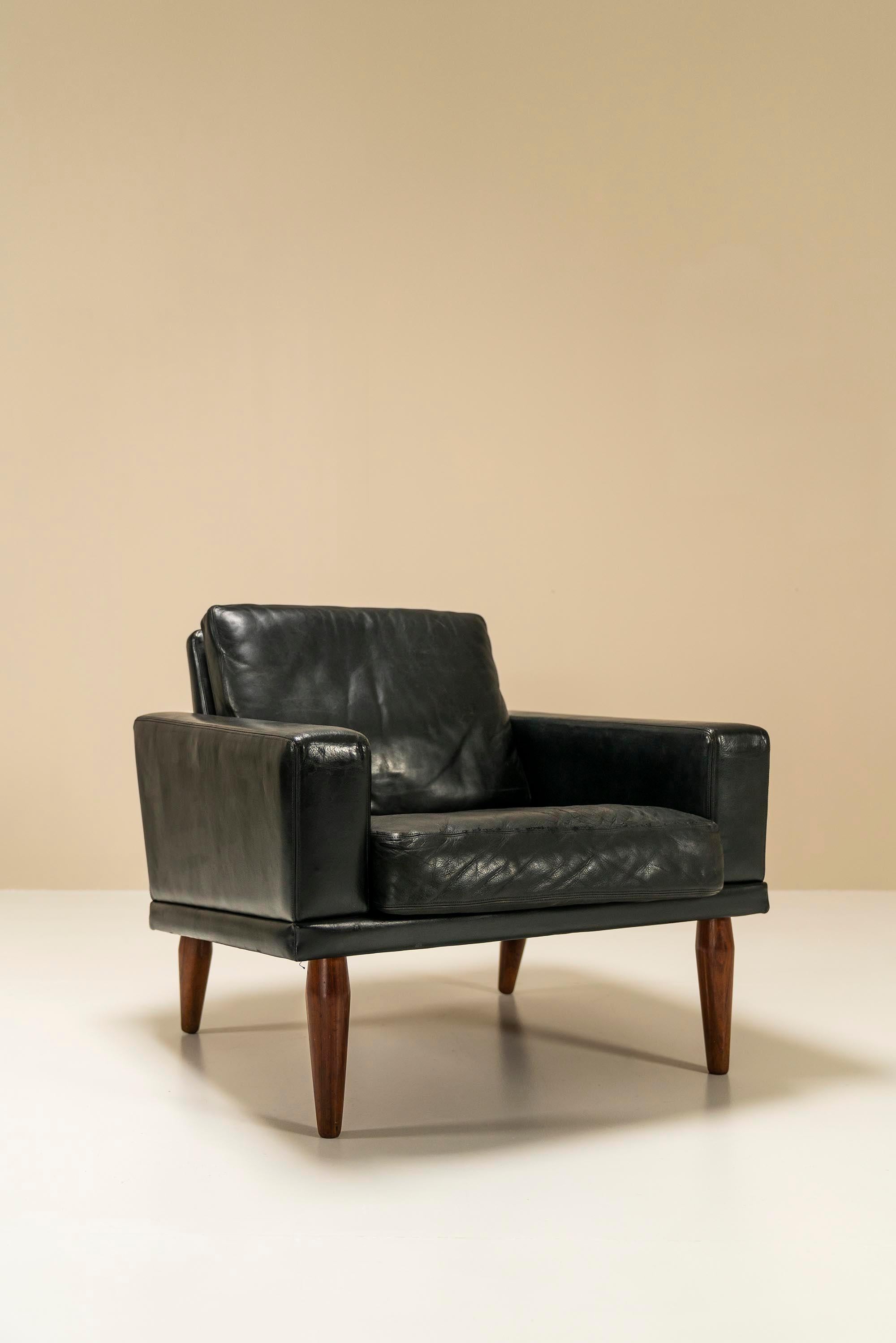 Leather Bovenkamp Three-Seater Sofa and Lounge Chair, The Netherlands 1960s