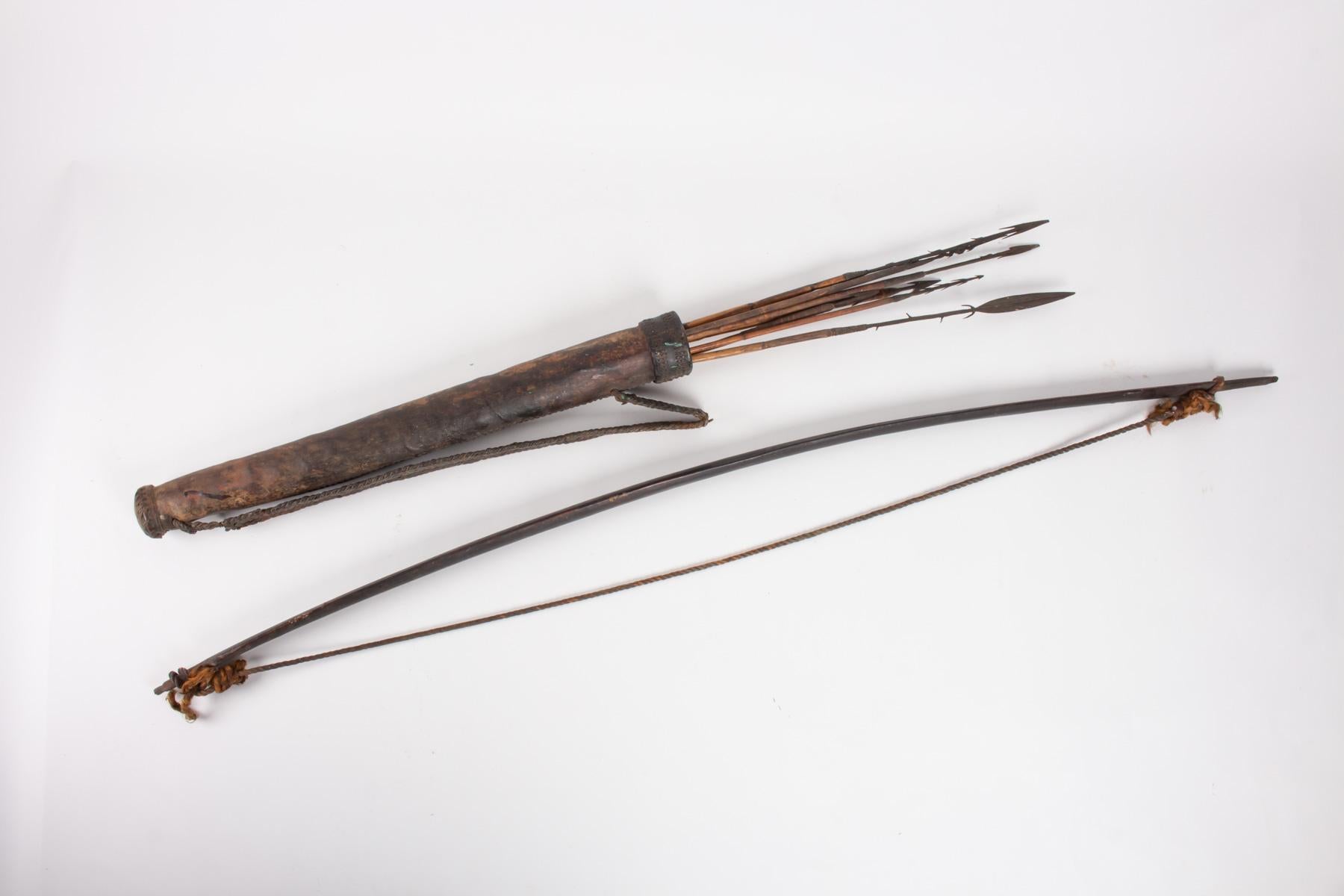 Wood Bow and Arrows of South America, Antiquity of the 19th Century, 6 Arrows