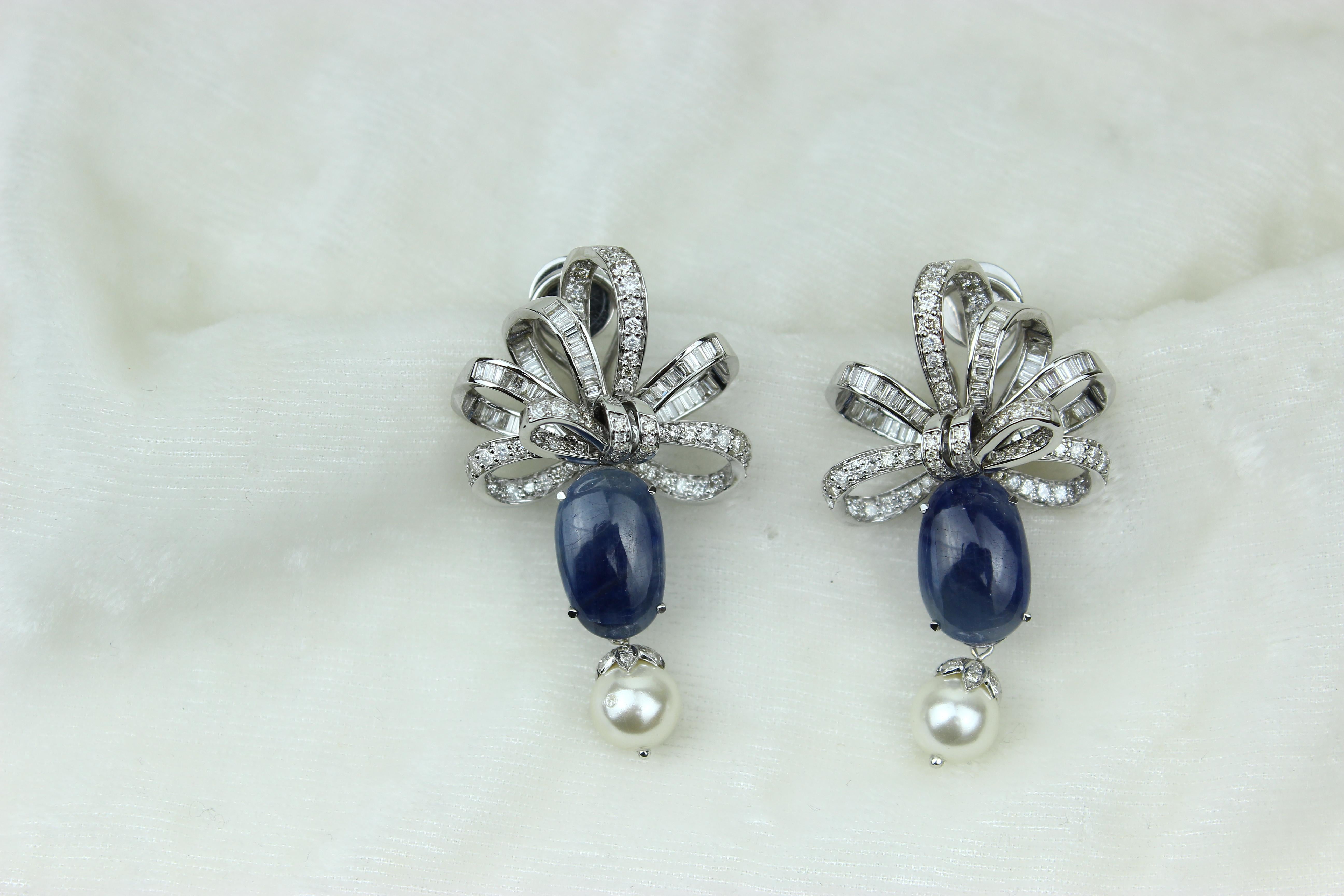 Bow Design with Blue Sapphire Gemstone Dangle Drop Earrings in 18k Solid Gold In New Condition In New Delhi, DL