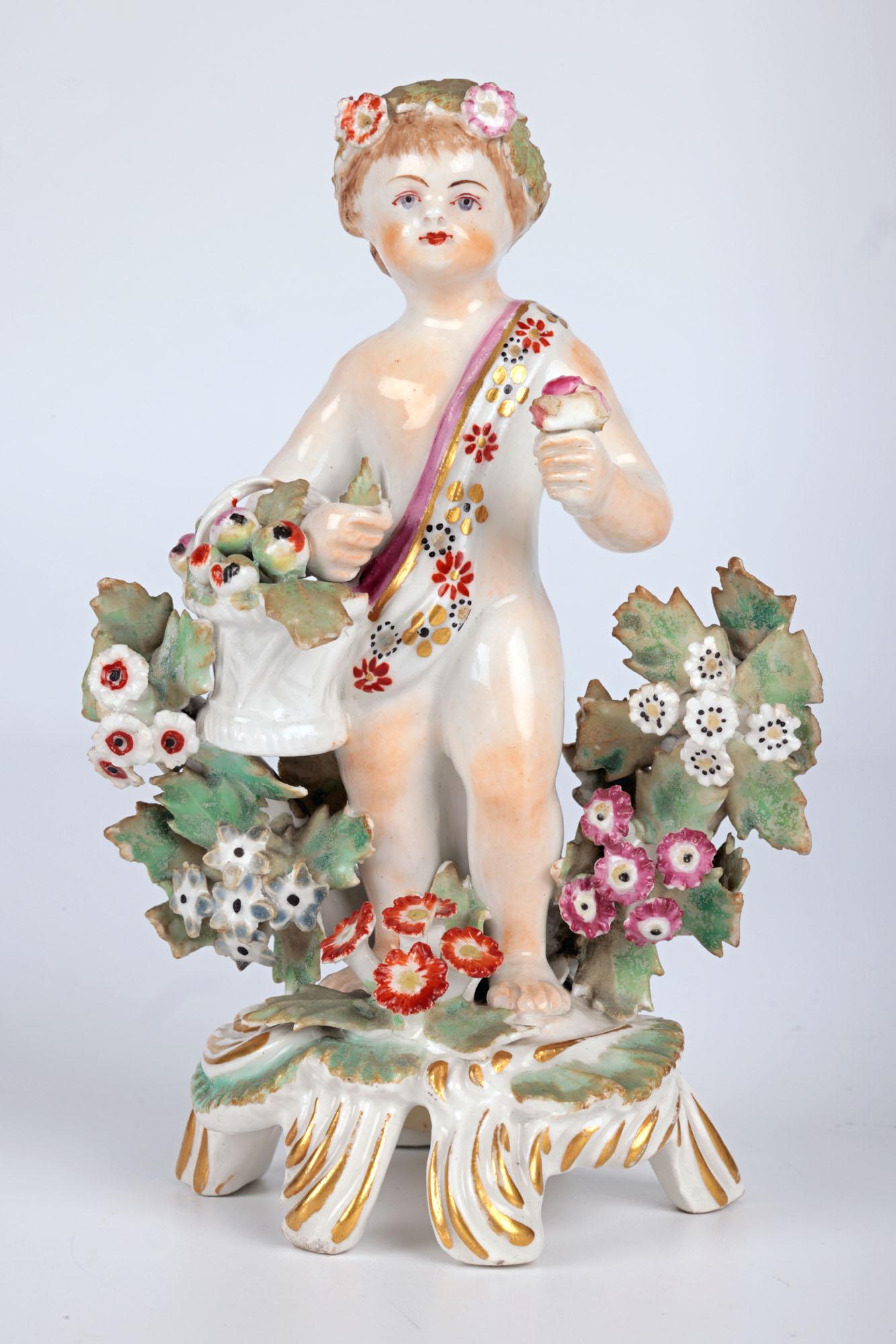 Bow Porcelain Inglesa Figura Putto Con Flores en venta 3