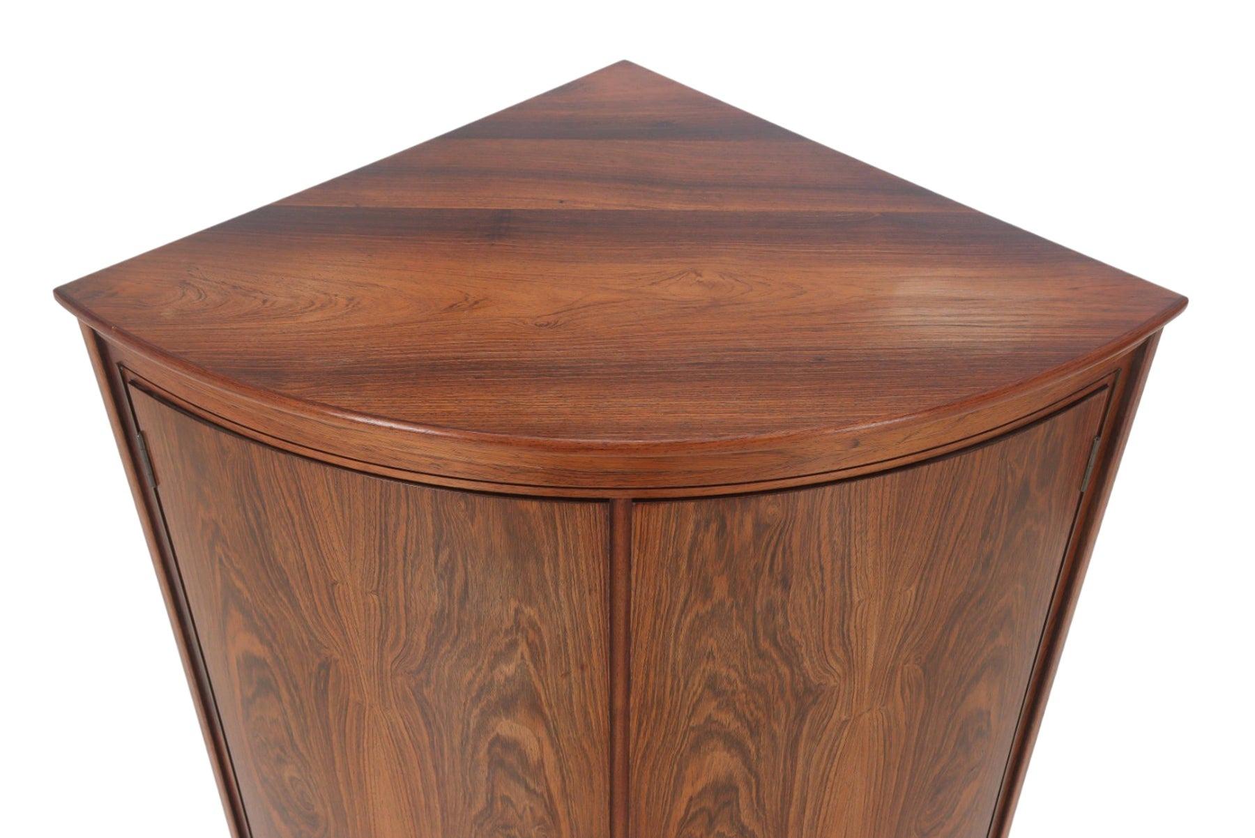 Eckschrank mit Bogenfront aus brasilianischem Palisanderholz (Dänisch)