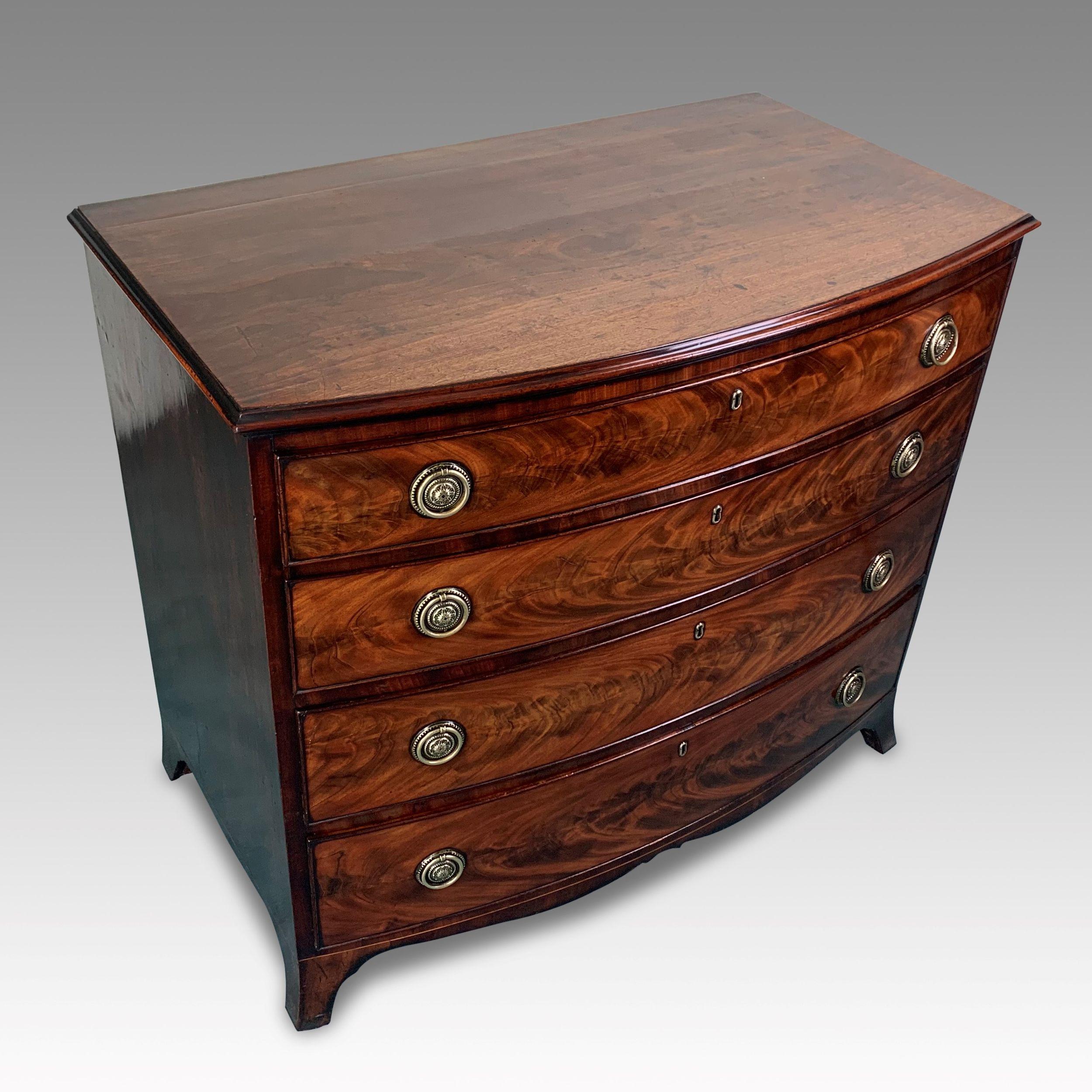 Early 19th Century Bow Front Mahogany Chest of Drawers For Sale