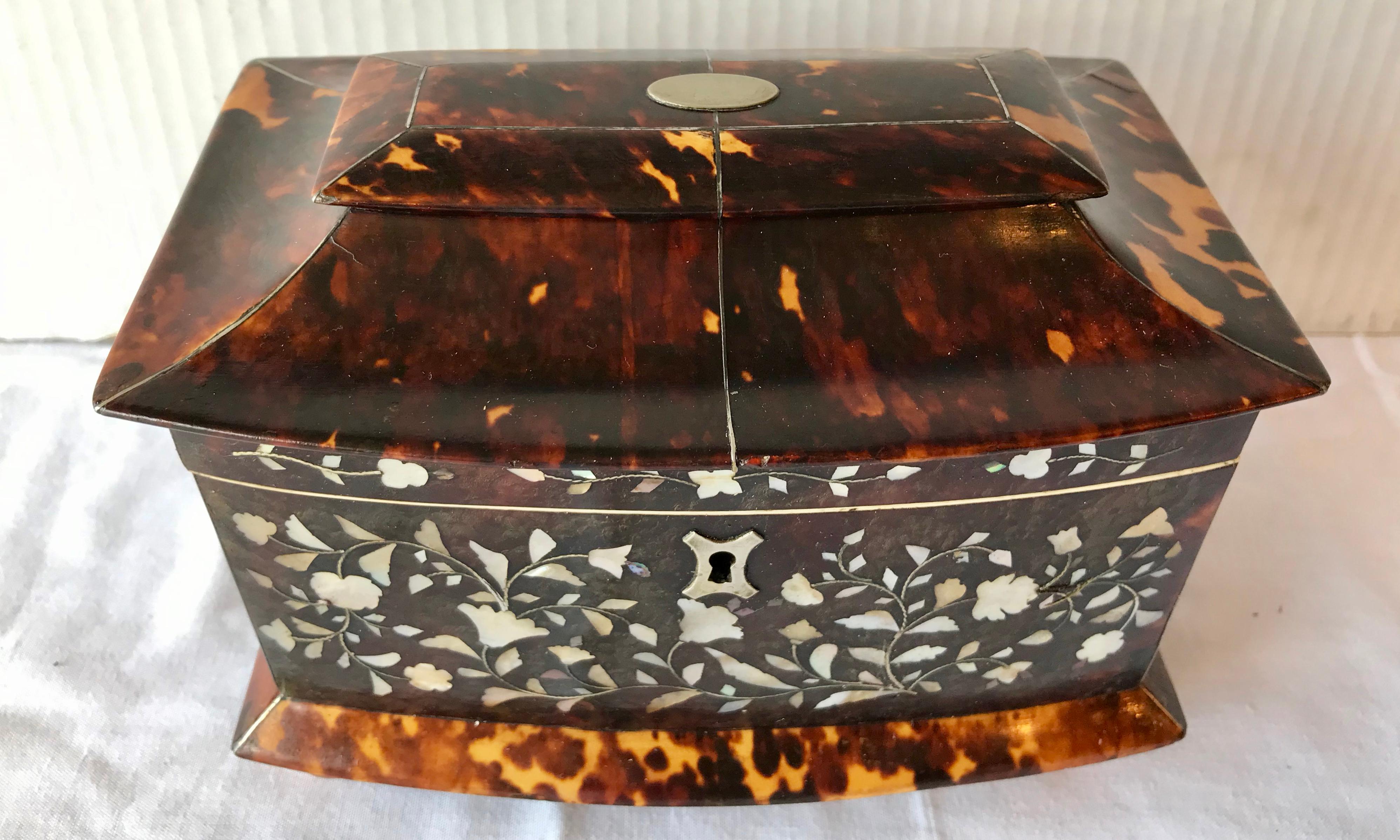 Bow Front Regency Tea Caddy In Good Condition In West Palm Beach, FL