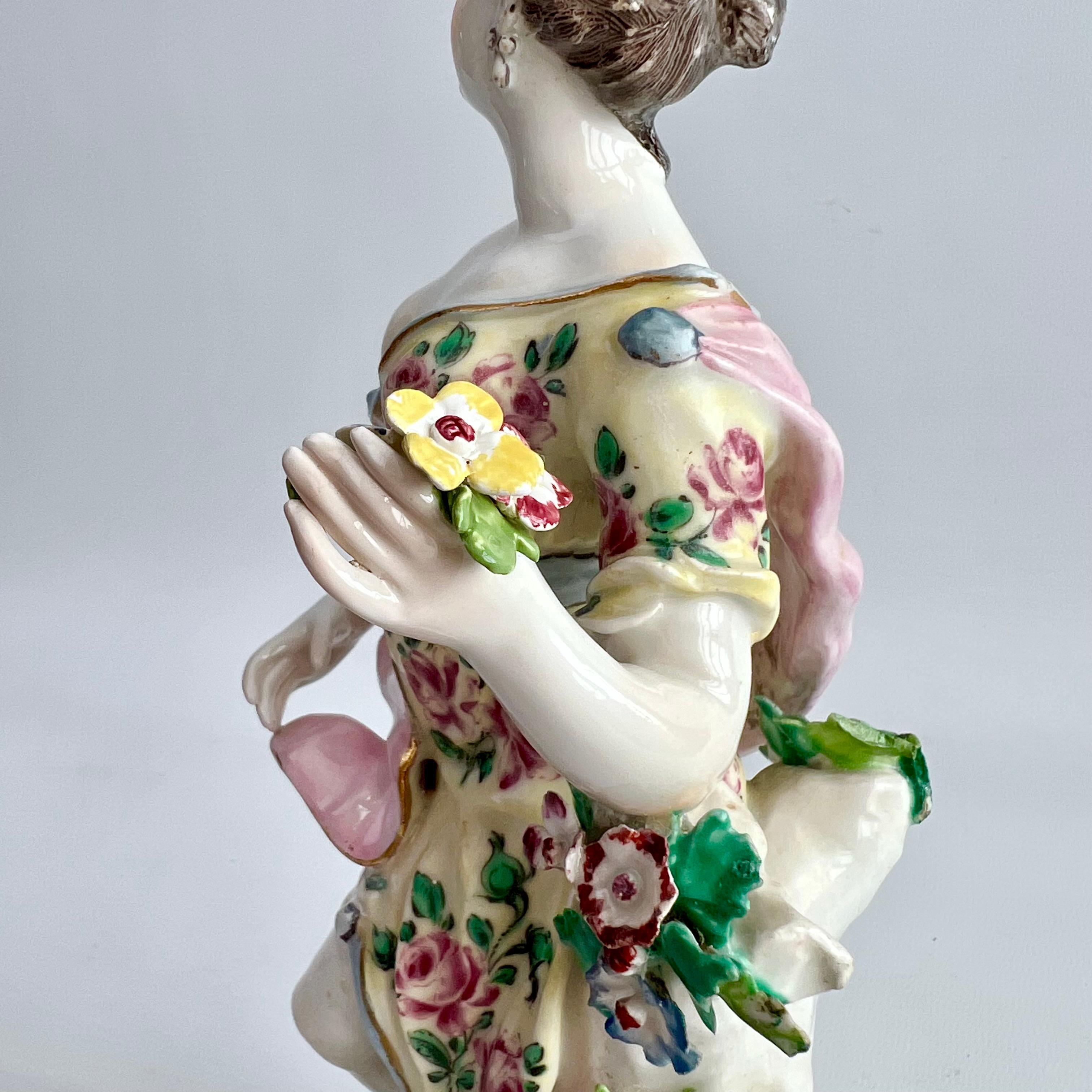 Bow Porcelain Figure of Venus with Doves, Rococo, 1756-1764 For Sale 1