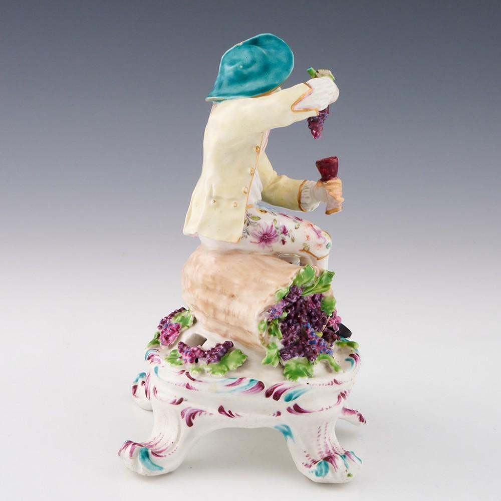 George III Bow Porcelain Figure - Assis Saisons rustiques - le Vendangeur d'automne, c1765 en vente