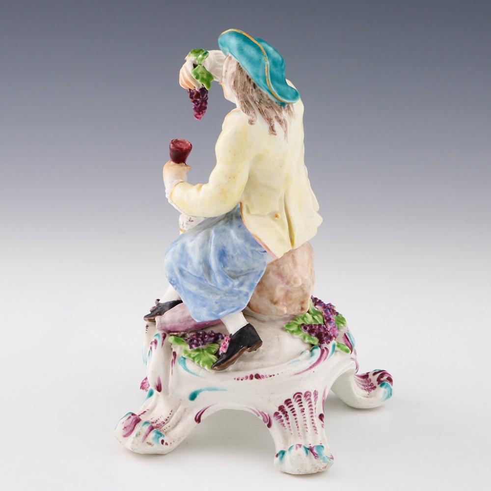 Bow Porcelain Figure - Assis Saisons rustiques - le Vendangeur d'automne, c1765 Bon état - En vente à Tunbridge Wells, GB