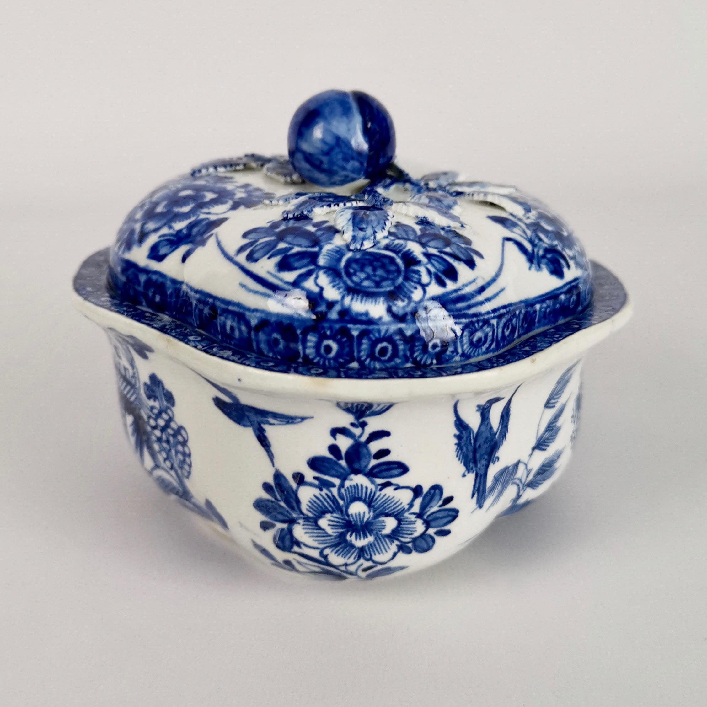 Derby Porcelain Cream Pot with Cover, Blue and White, ca 1765 In Good Condition In London, GB