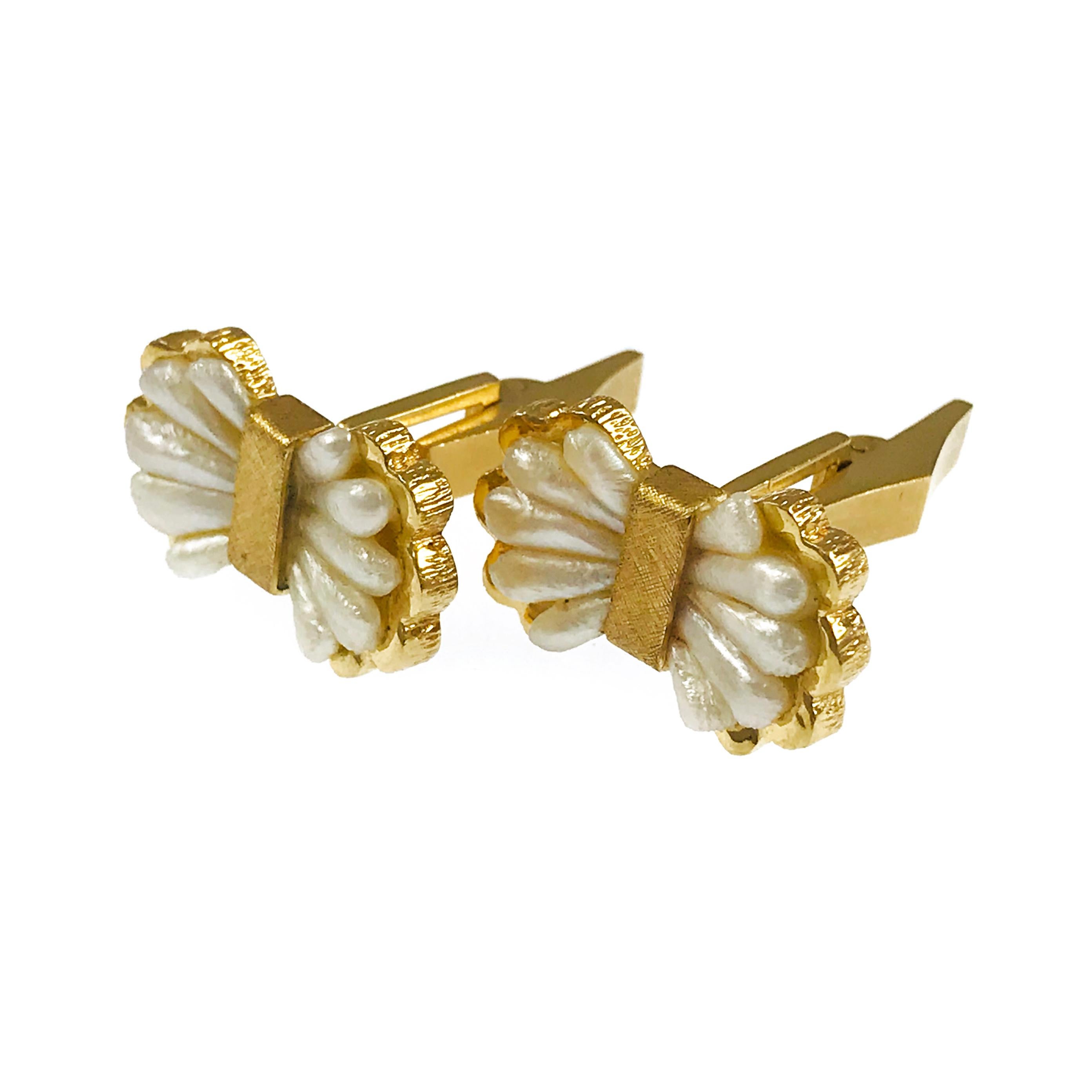 Retro Bow-Shaped Pearl Gold Cufflinks