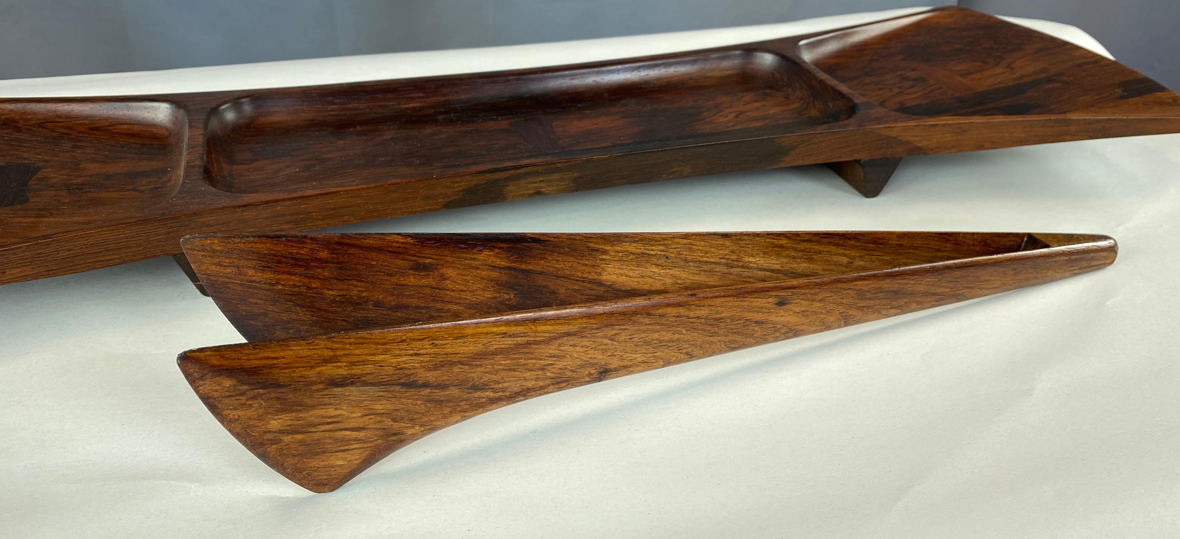 Bow Tie Palisander Rosewood Tray and Tongs Jens H. Quistgaard for Dansk In Good Condition In San Francisco, CA