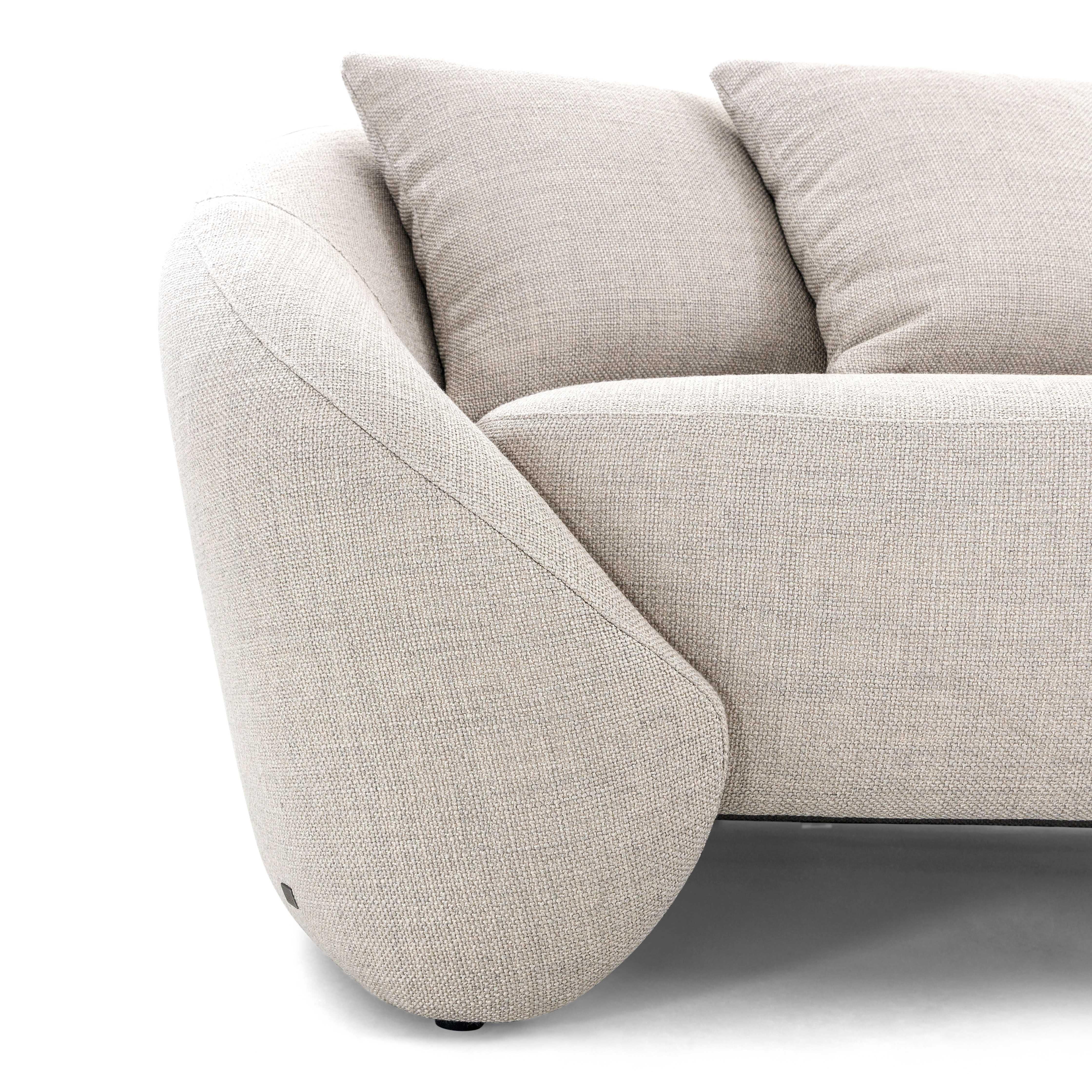 Anpassbares 3-Sitzer-Sofa mit hellgrauem Stoff und Kissen, geschwungenes Design im Zustand „Neu“ im Angebot in Miami, FL