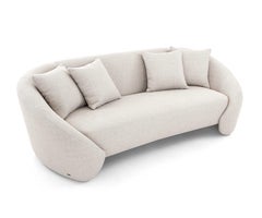 Anpassbares 4-Sitzer-Sofa mit hellgrauem Stoff und Kissen, geschwungenes Design