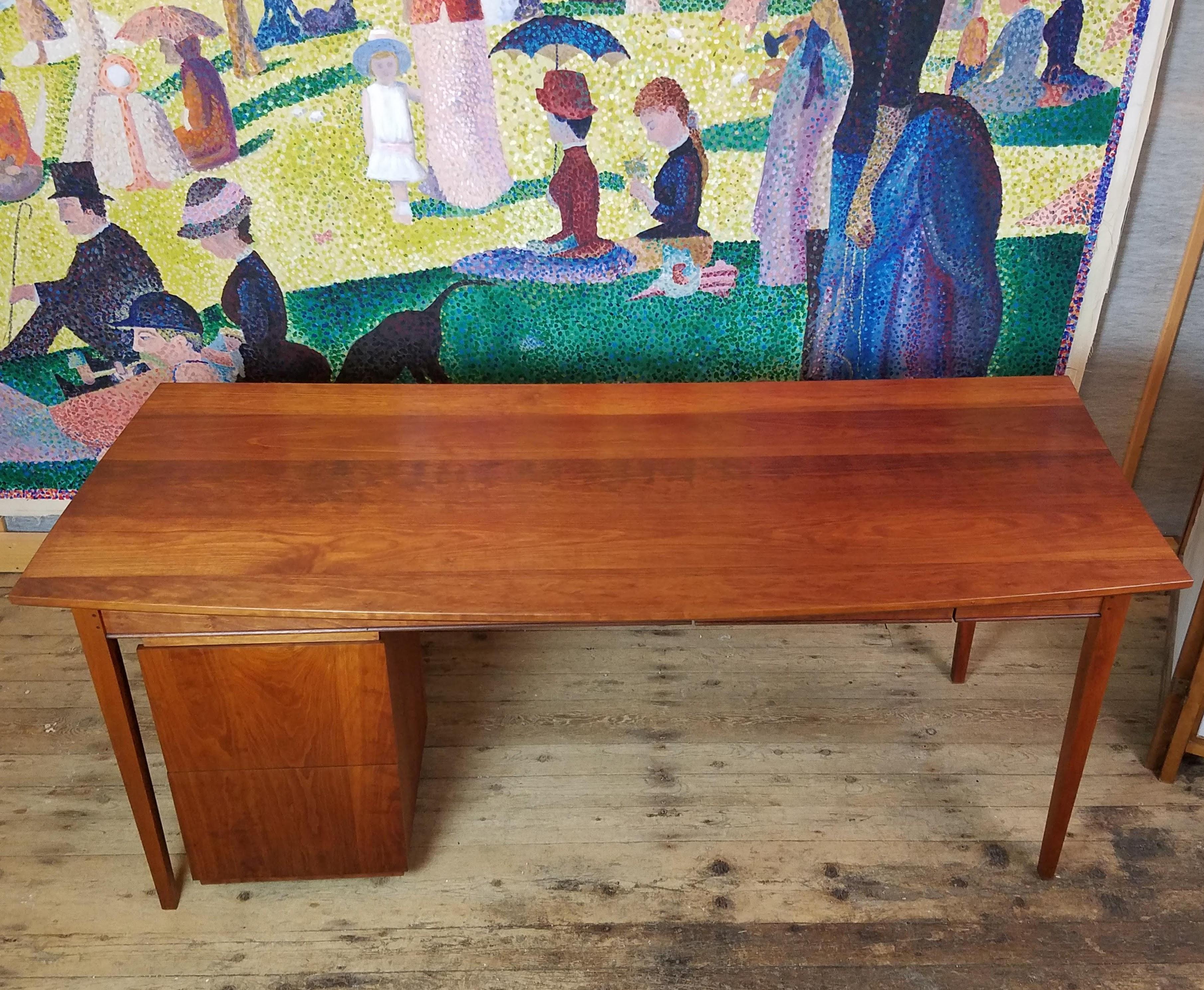 Bowed Front Solid Cherry Desk with Suspended Drawers Maine Studio 1980s For Sale 4