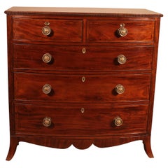 Bowfront Chest of Drawers / Commode in Mahogany and Inlays, Circa 1800