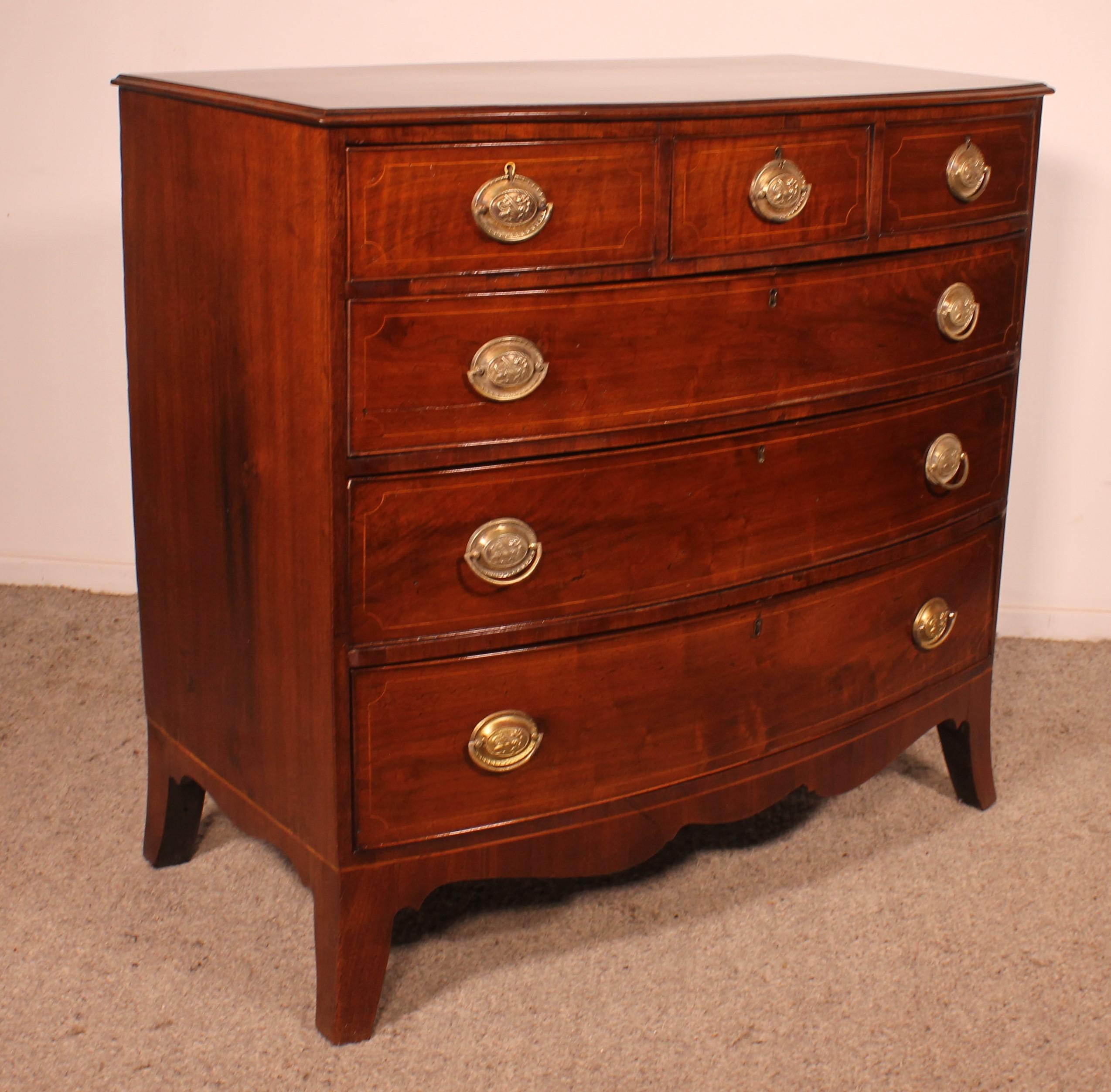 Bowfront Chest Of Drawers Regency Period In Mahogany Circa 1800 For Sale 8