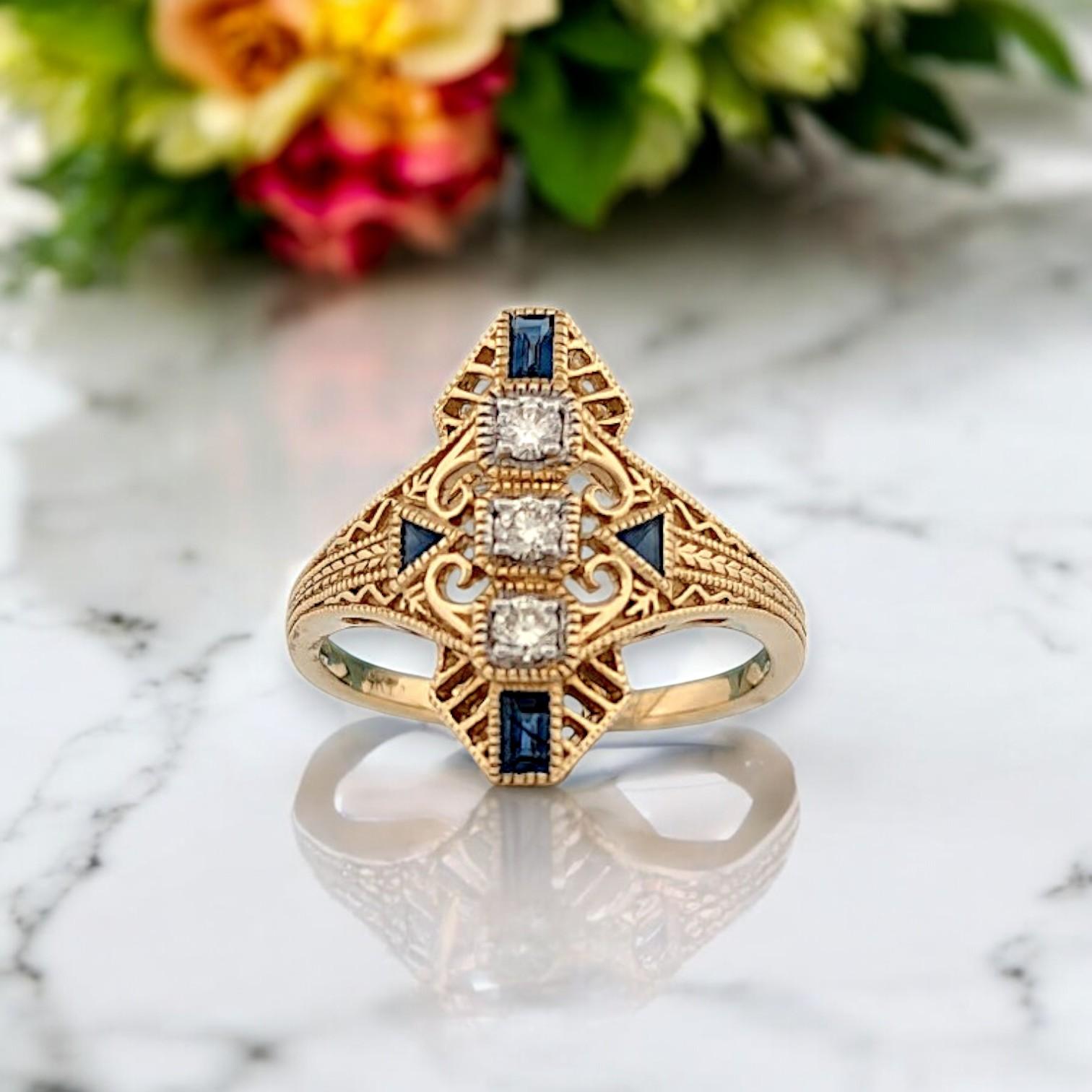 Bowie  Anillo de oro amarillo de 14 quilates con diamantes de 0,15 quilates y zafiros de 0,25 quilates en Nuevo estado para la venta en Greeneville, TN