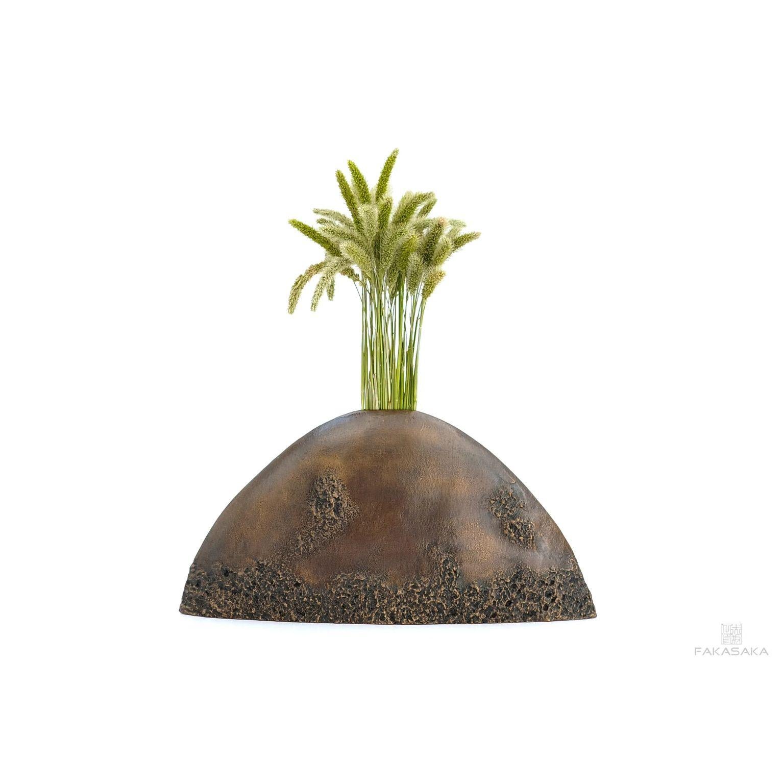 Bowie Vase by Fakasaka Design For Sale 7