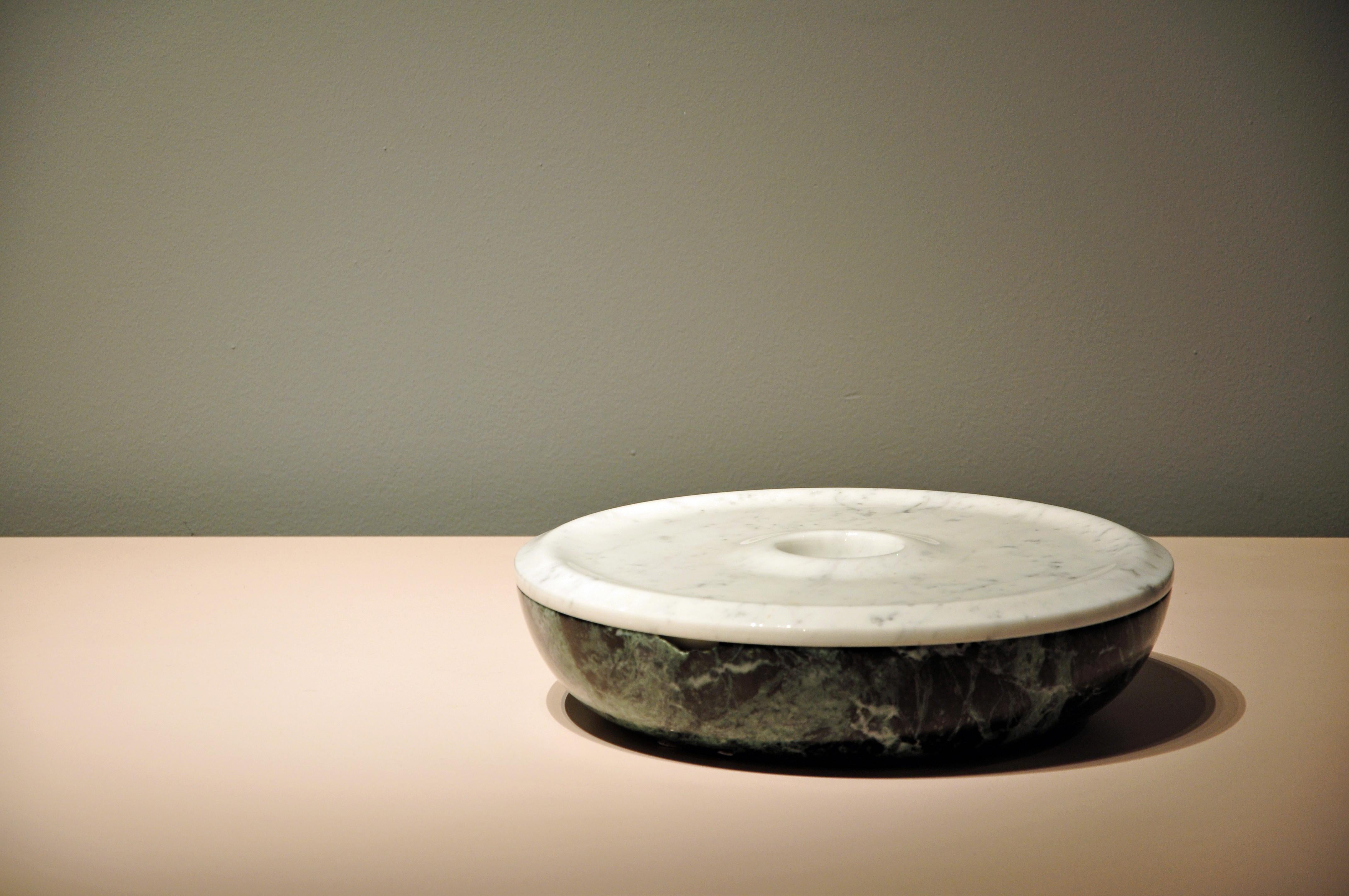 The bowl is also a candlestick. The lid can be removed and turns the candleholder into a bowl. Torsten Neeland's design approach is clear and direct. He believes that simplicity is very often the result of a complex process that is very much linked