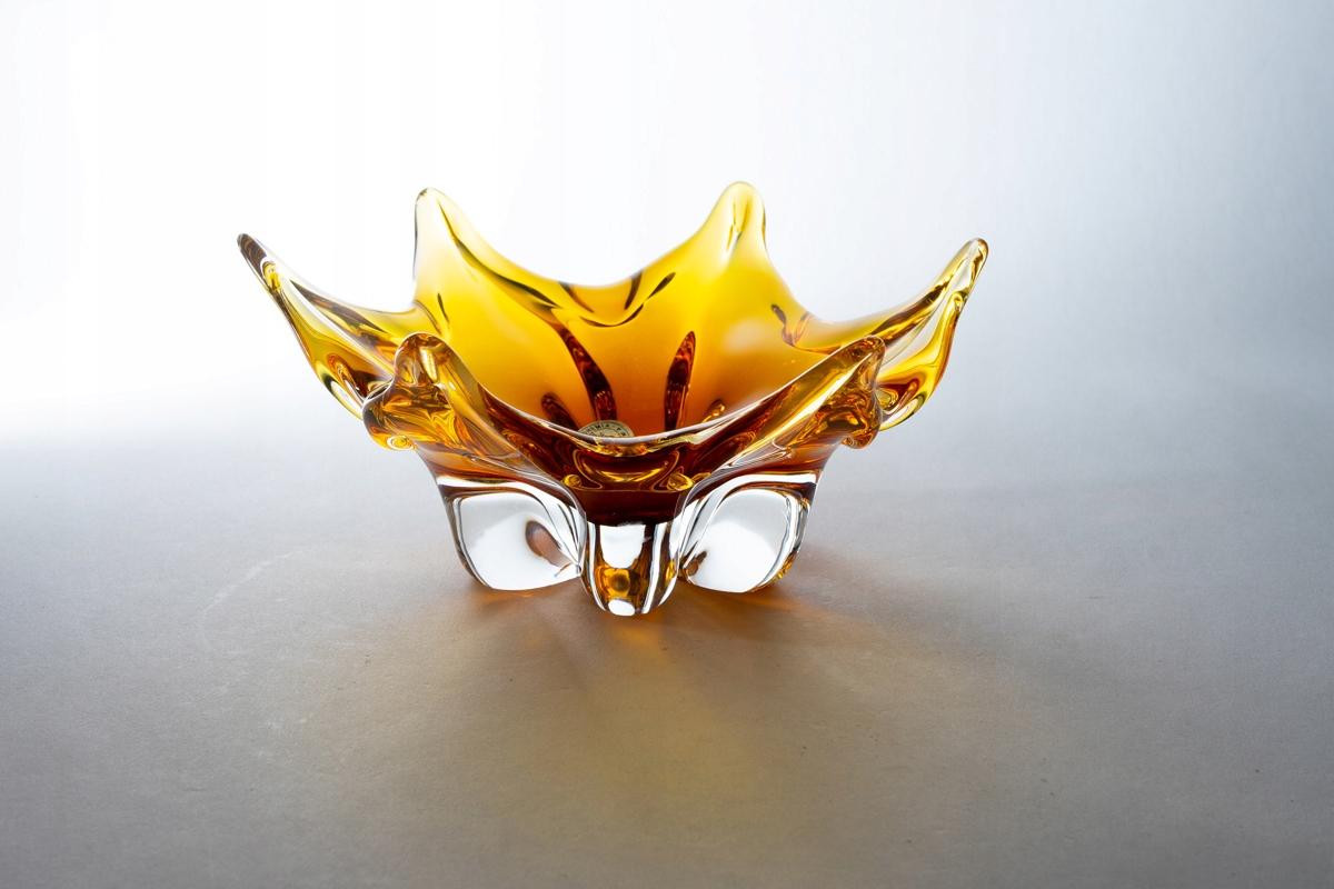 Beautiful bowl designed by Josef Hospodka and made by the Chribska Glassworks. Glass in amber gold color. In a very good vintage condition.