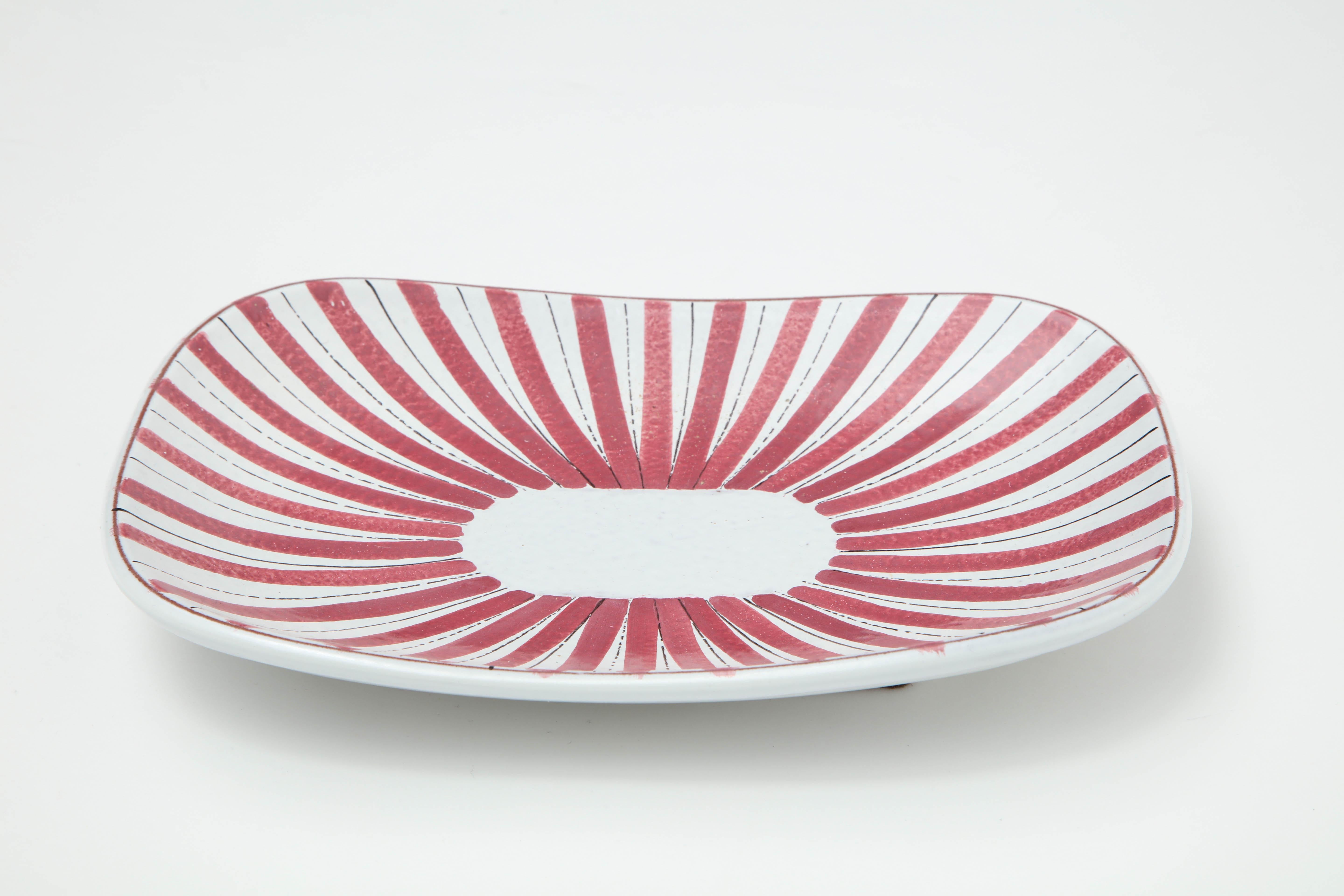 Decorative bowl by Stig Lindberg, Sweden, circa 1950.