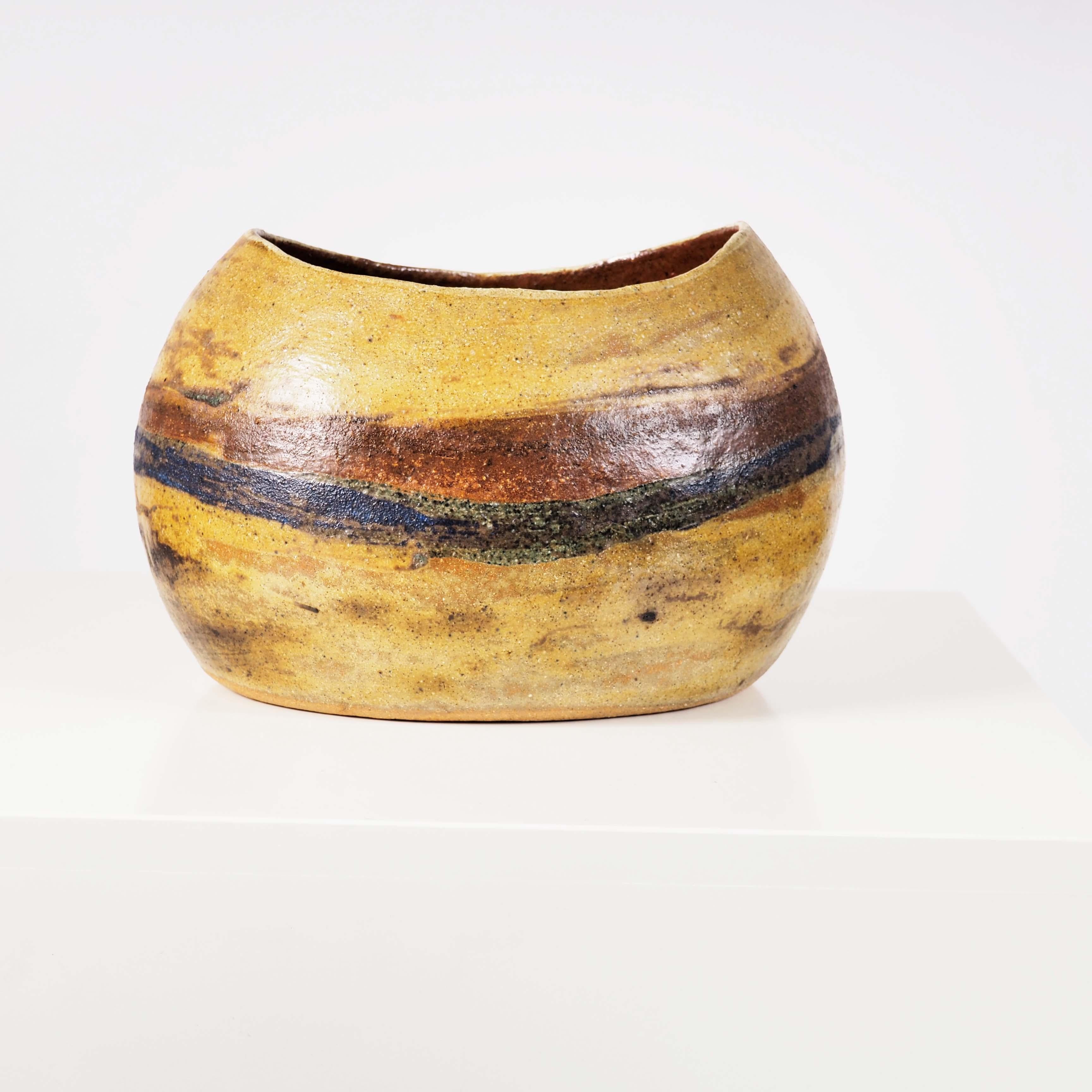 Large bowl by the Swedish artist Kerstin Danielsson. The glaze is influenced by the American artist Toshiko Takaezu.