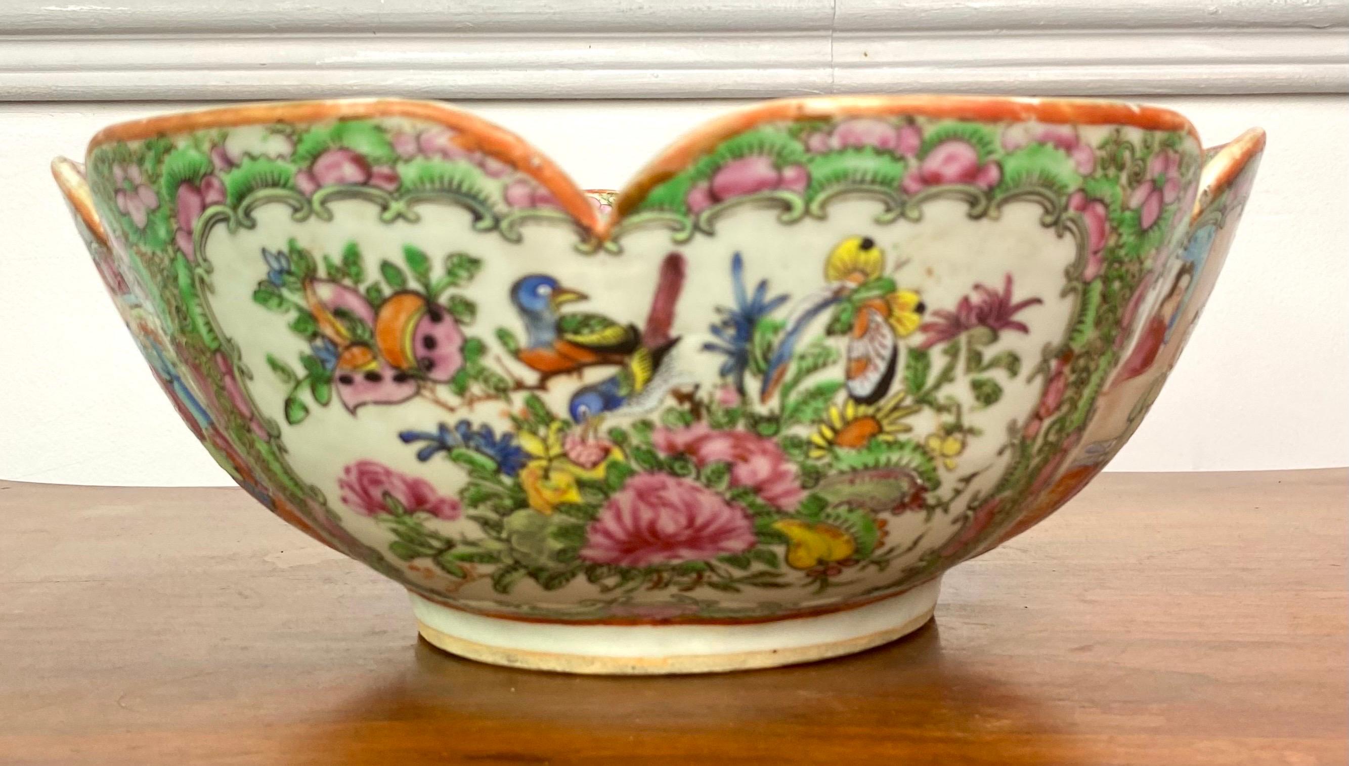 Bowl - cup - salad bowl - Famille Rose - Canton - China 19th Qing For Sale 4