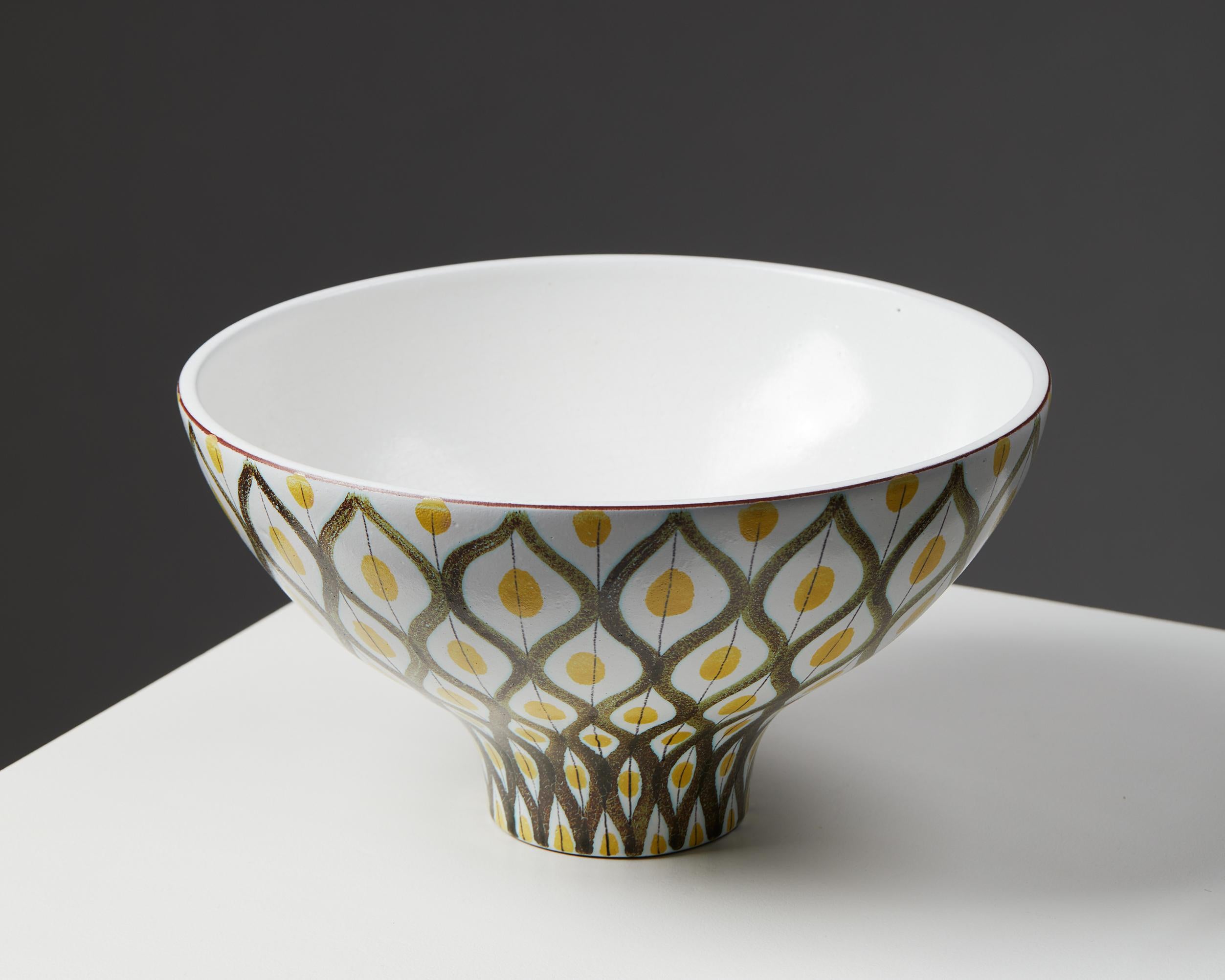 Bowl Designed by Stig Lindberg for Gustavsberg, Sweden, 1950’s In Good Condition In Stockholm, SE