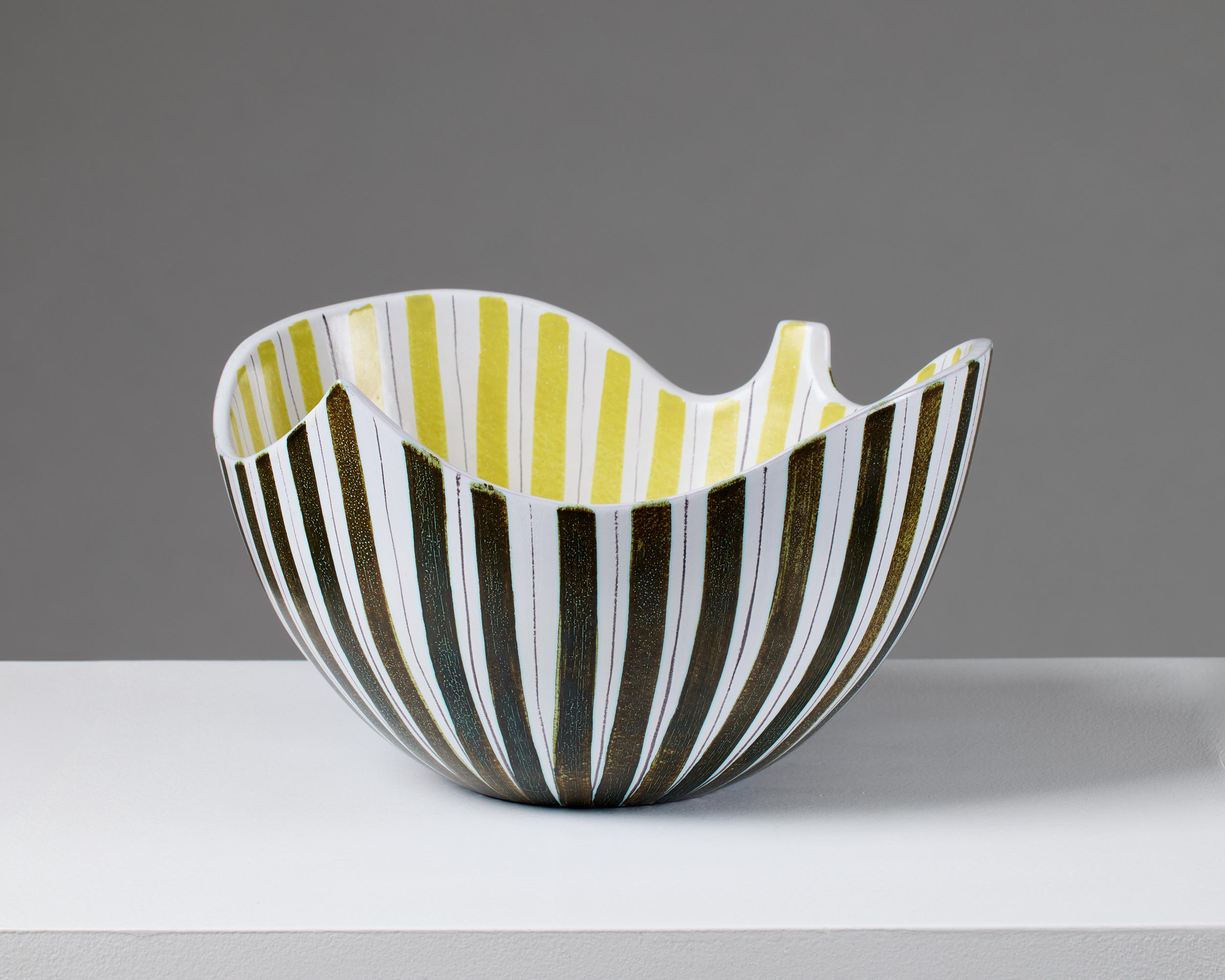 Cuenco diseñado por Stig Lindberg, Gustavsberg
Suecia, años 50

Gres.

Altura: 14 cm / 5 1/2