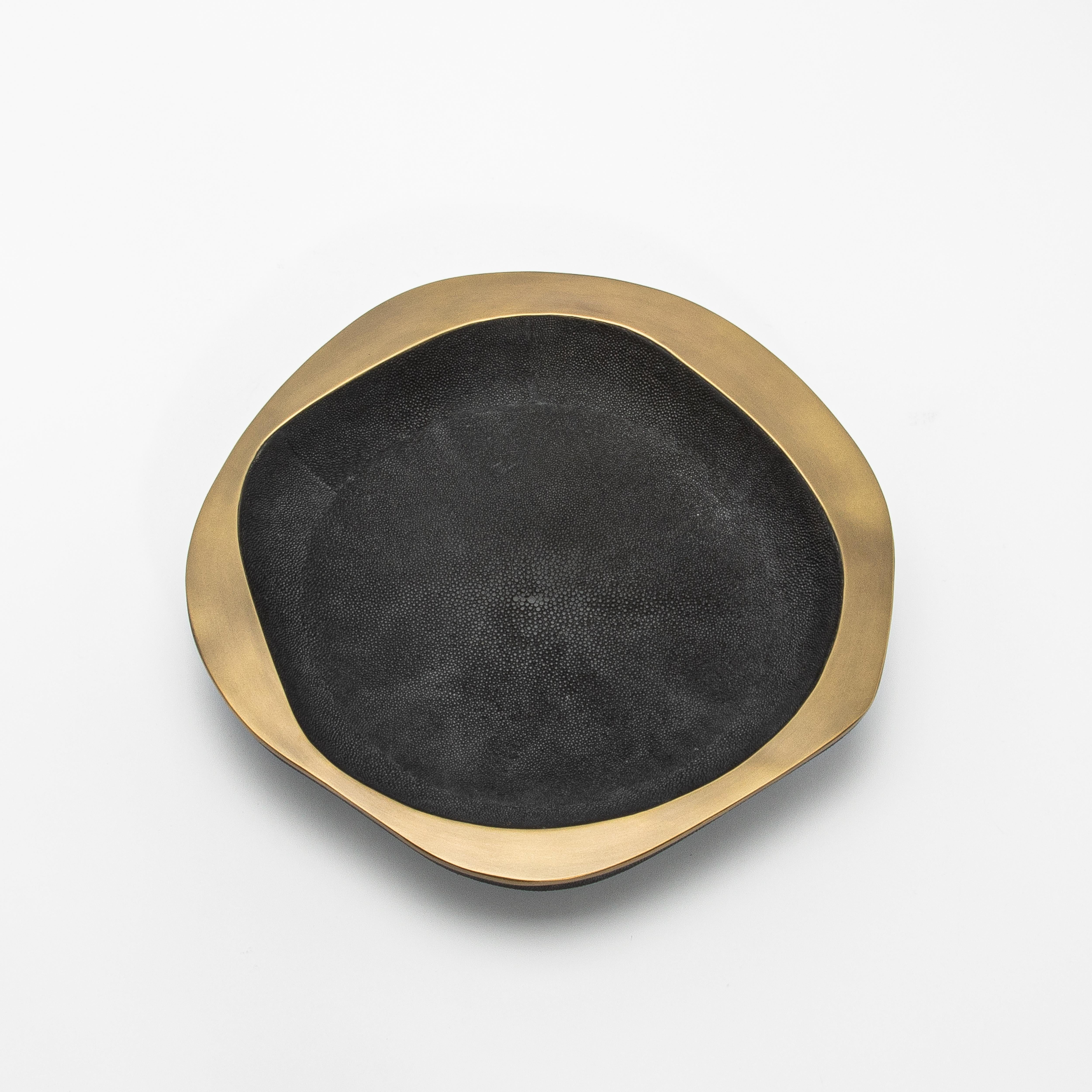 Bowl in Black Shagreen with Bronze Patina Brass Details by R&Y Augousti In New Condition For Sale In West Hollywood, CA