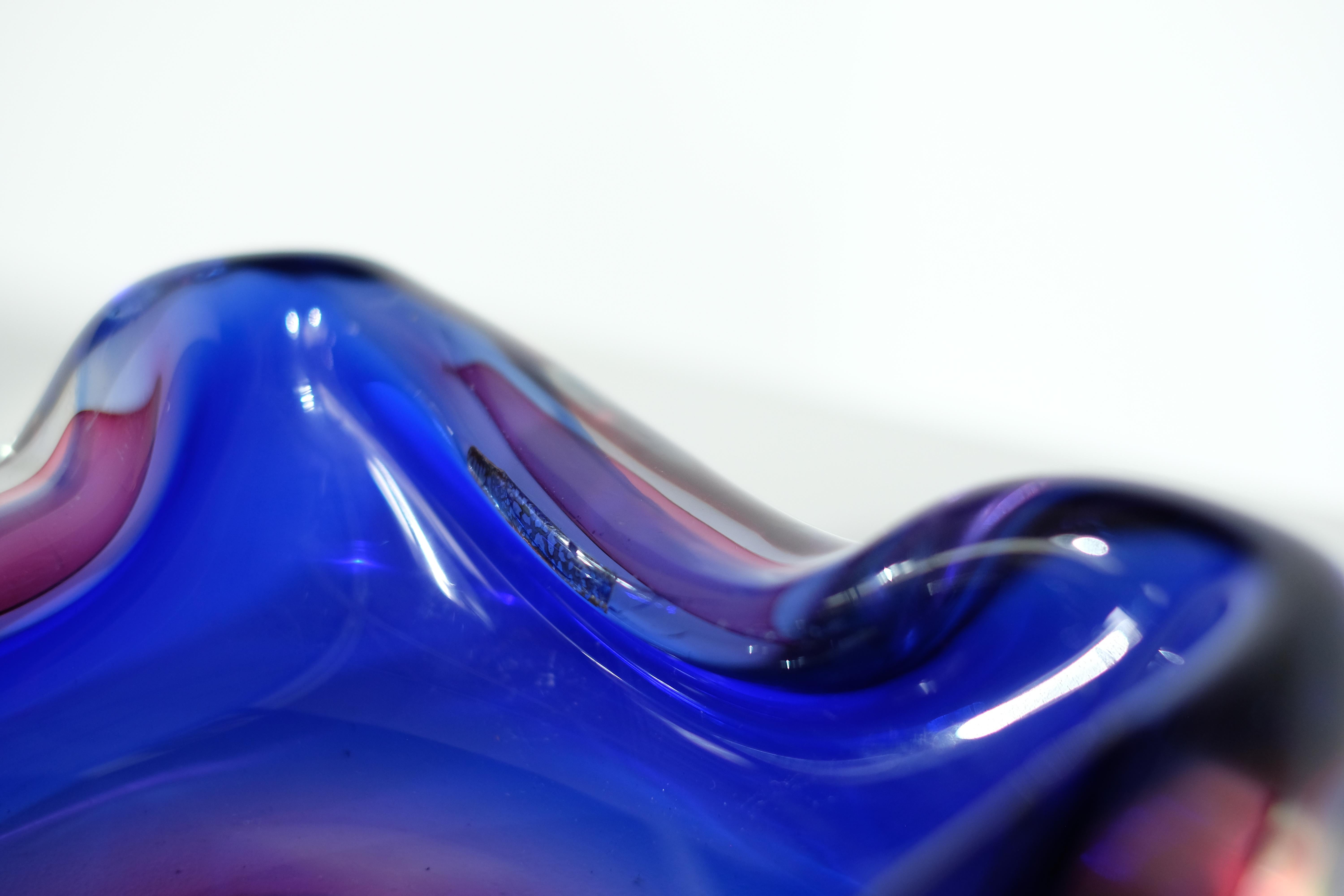 Bowl in Murano glass, Italy , 1960s In Good Condition For Sale In Uccle, Bruxelles