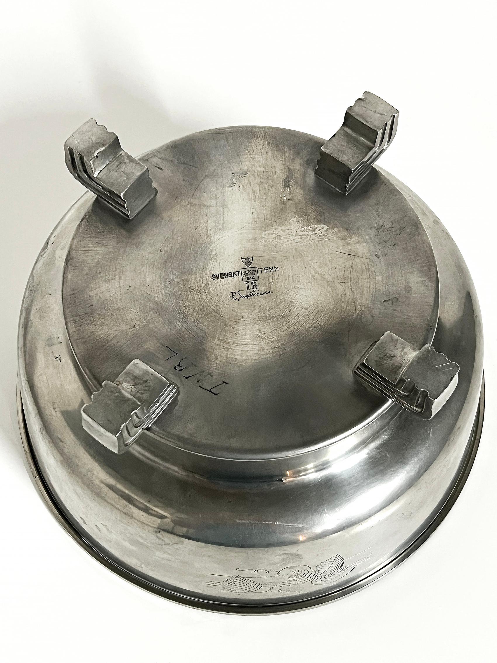 Swedish Bowl in Pewter by Rolf Engströmer for Fabriksaktiebolaget Kronsilver -1935 For Sale